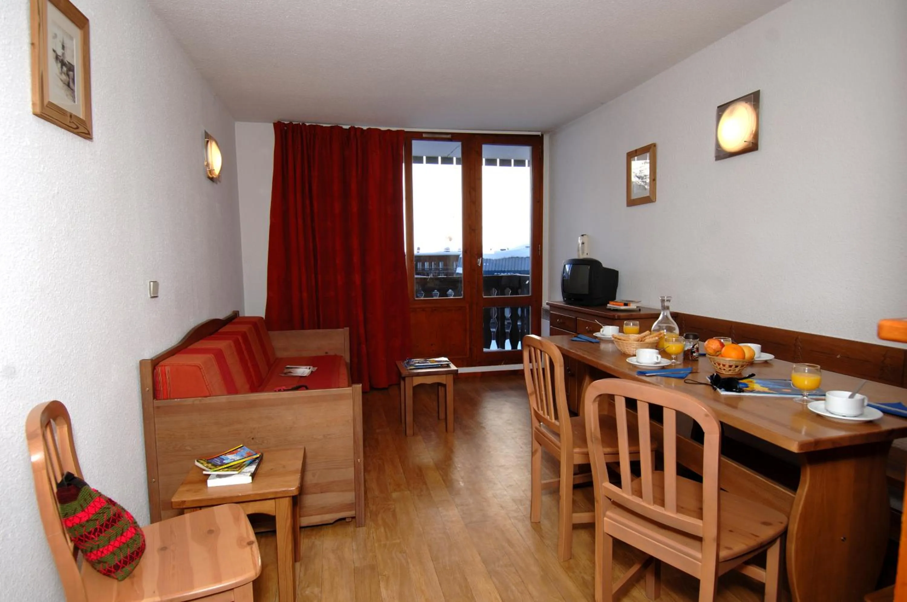 Living room in Résidence Odalys Les Hauts du Rogoney