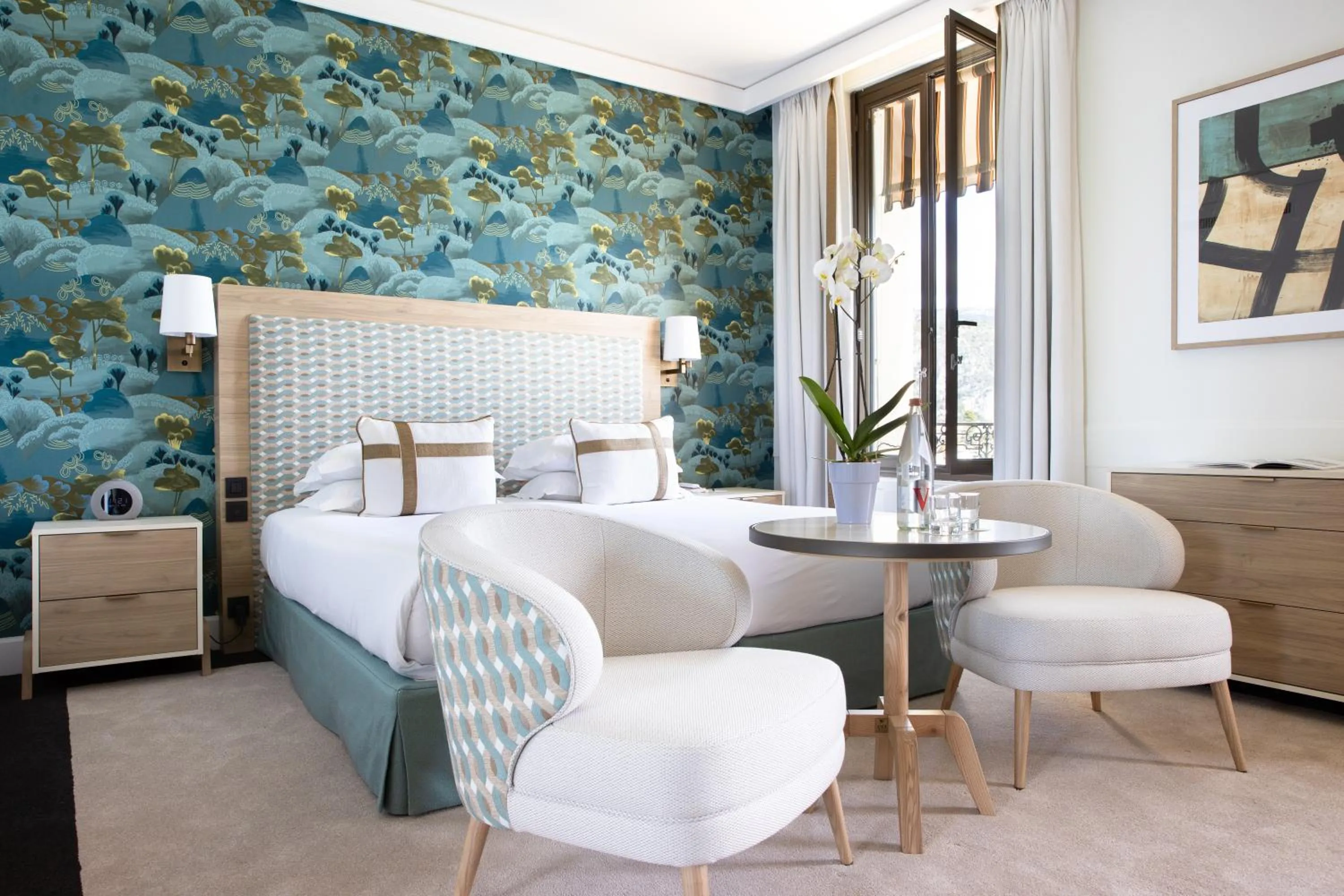 Bedroom, Bed in Hotel Royal-Riviera