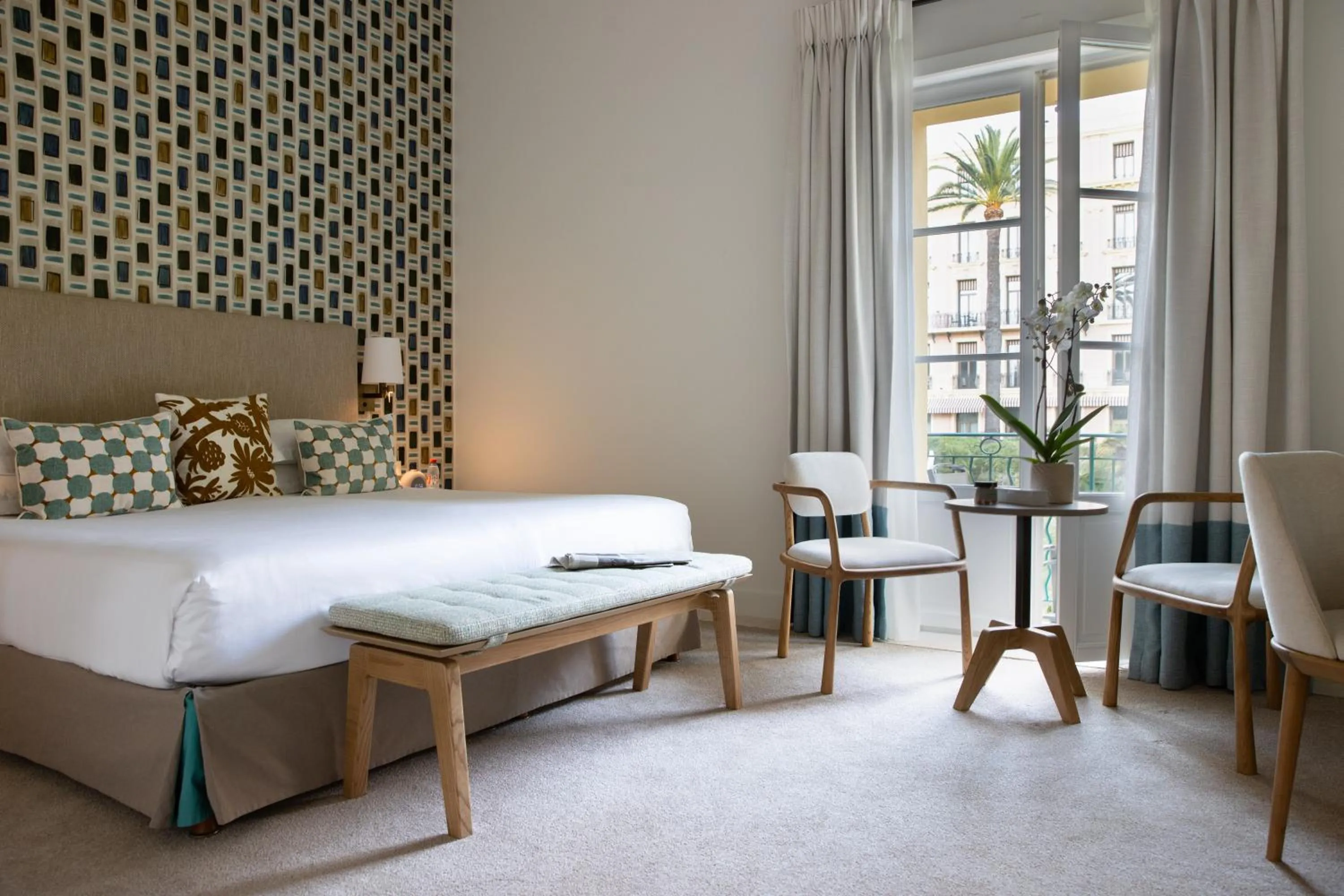 Photo of the whole room, Bed in Hotel Royal-Riviera