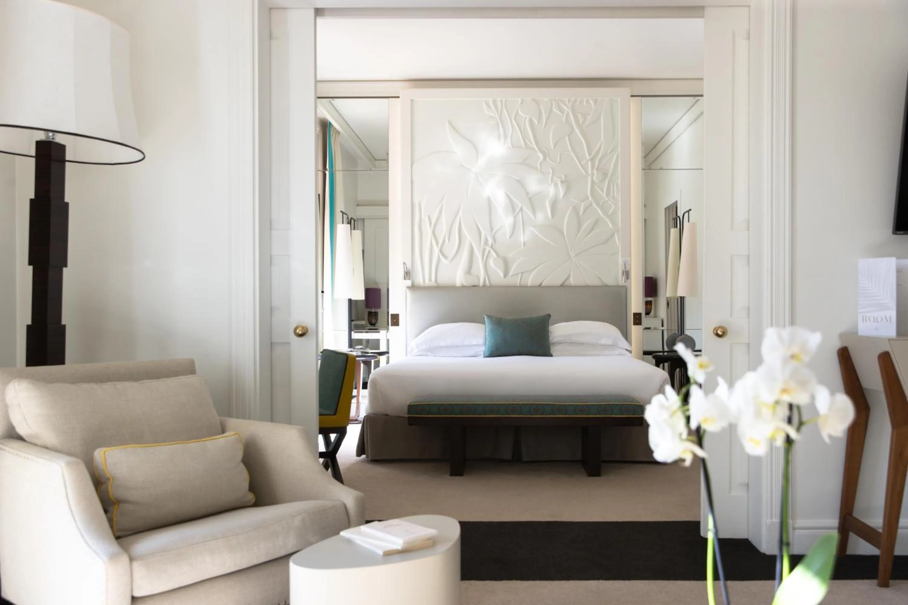 Bed in Hotel Royal-Riviera