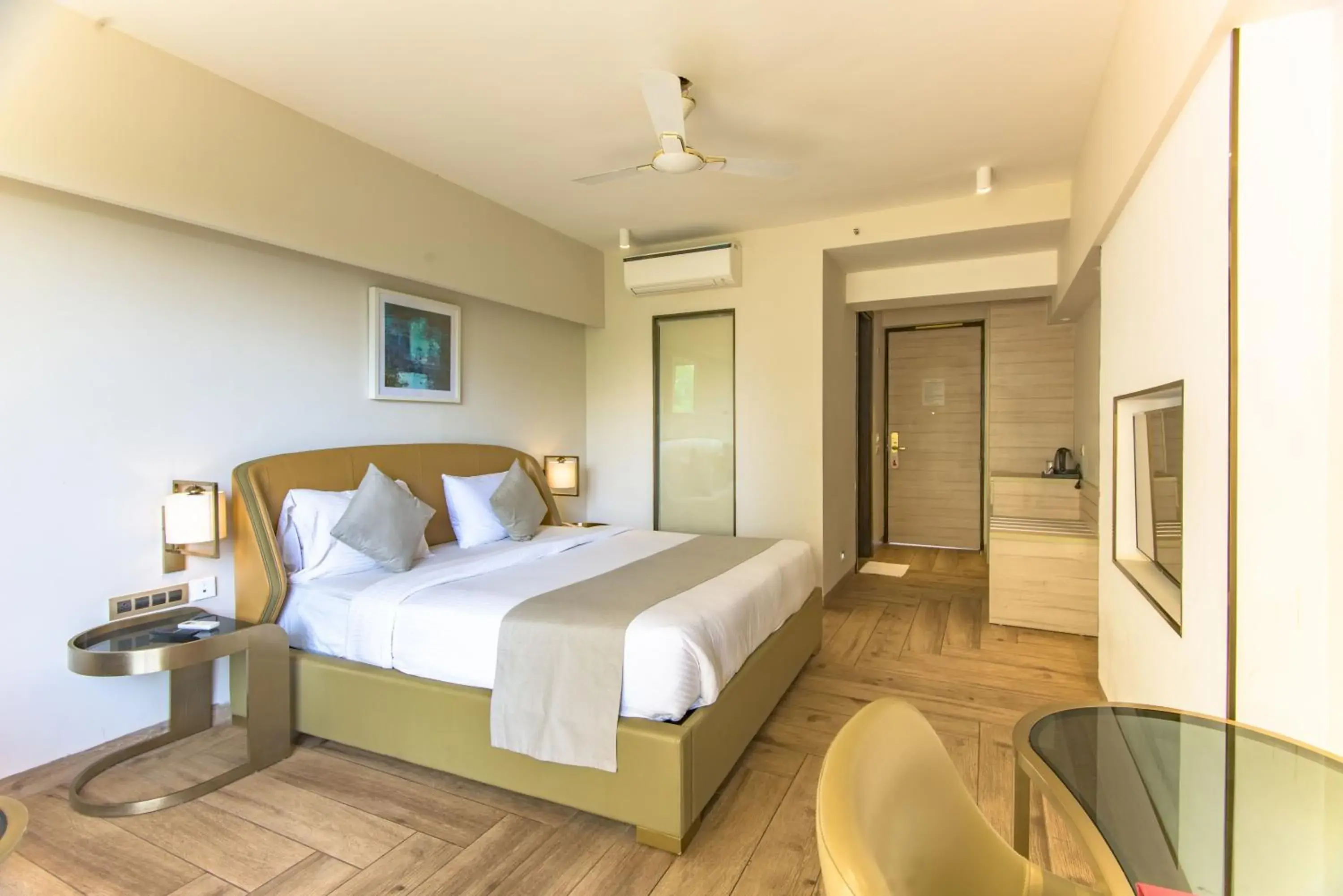 Bedroom, Bed in The Fern Residency Calangute-Baga, Goa Bedroom, Bed in The Fern Residency Calangute-Baga, Goa