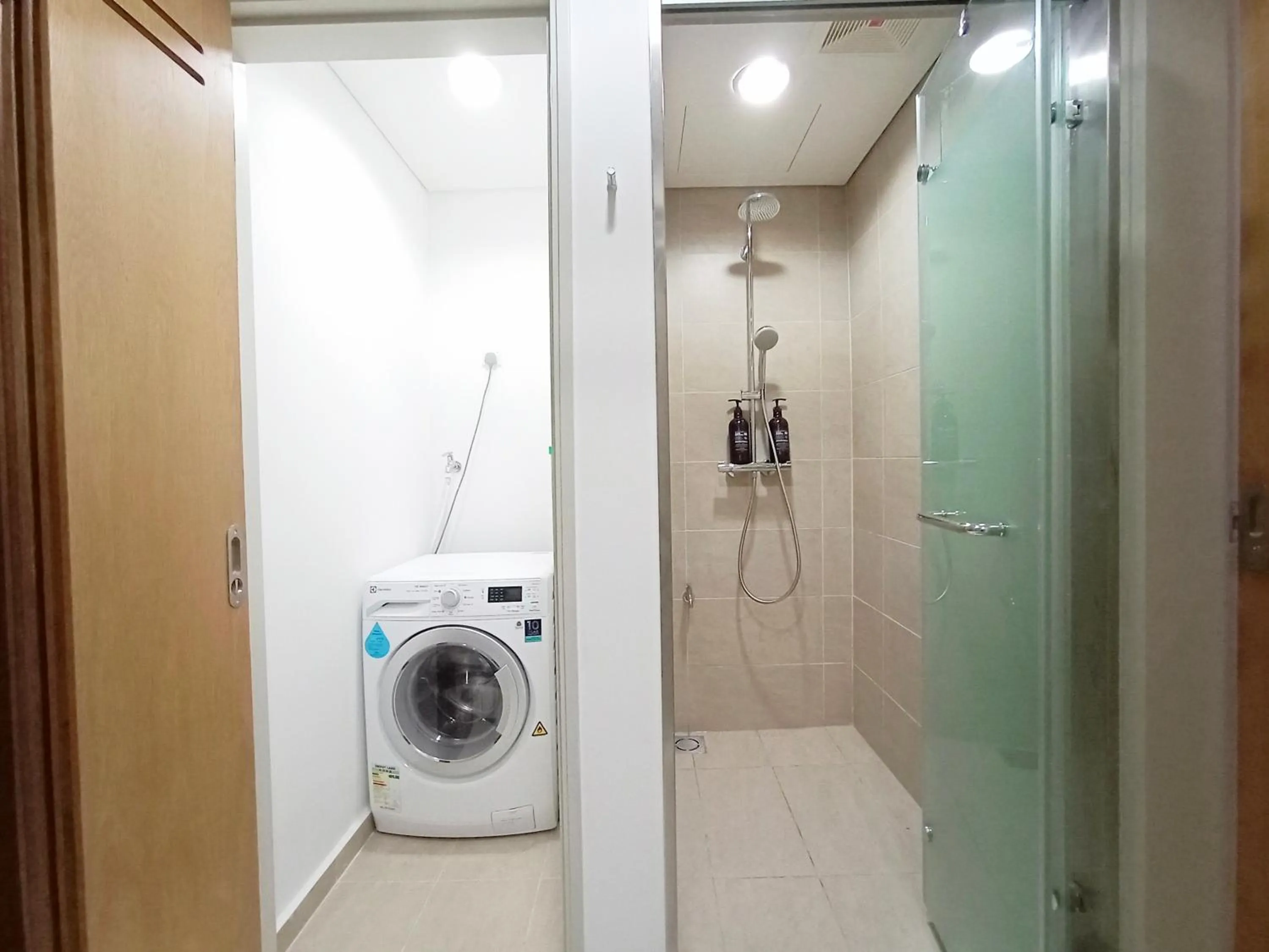 Bathroom in Plaza Arkadia Desa Parkcity by KLhomesweet