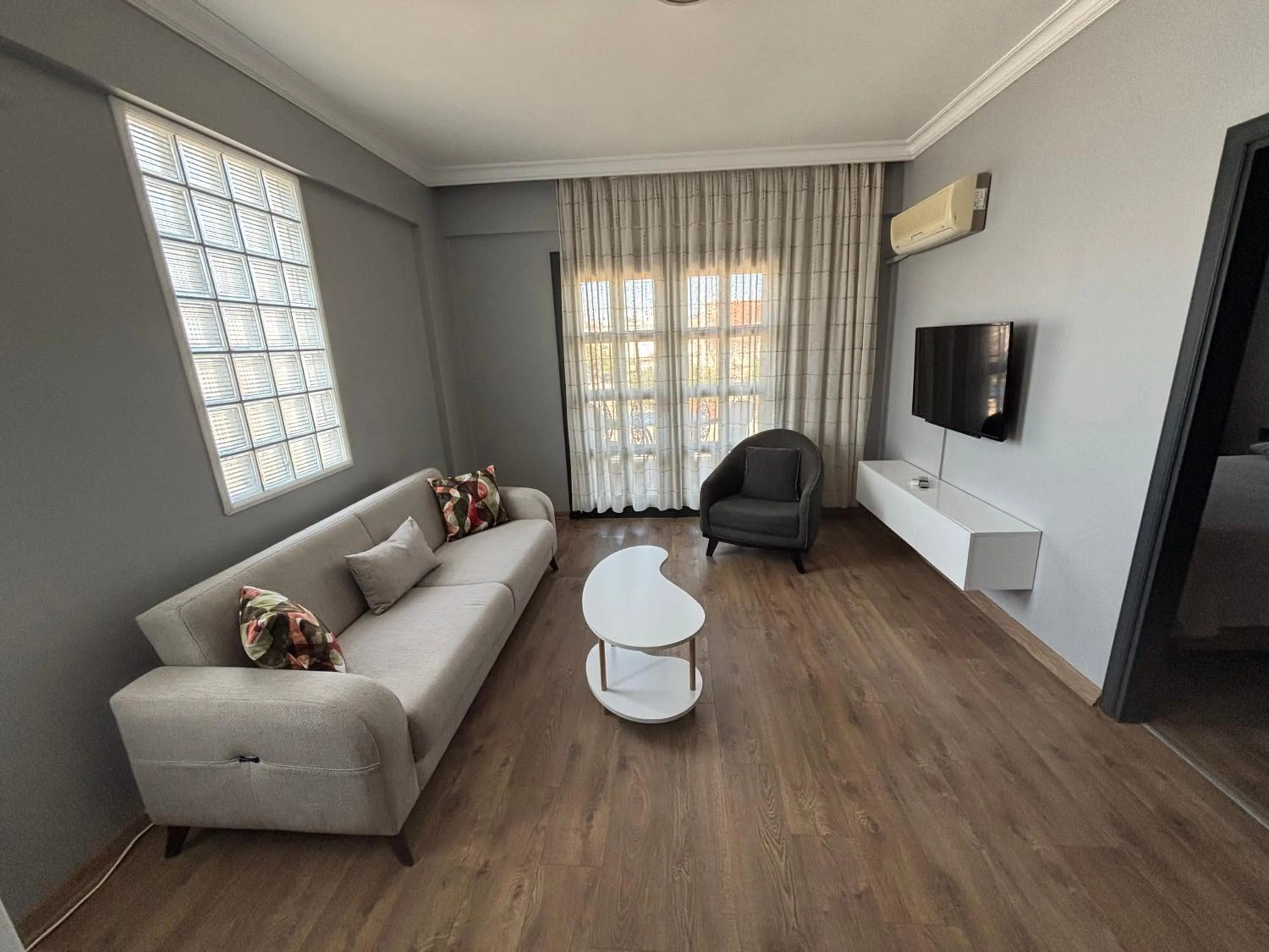 Yalcinkaya Tas Apart