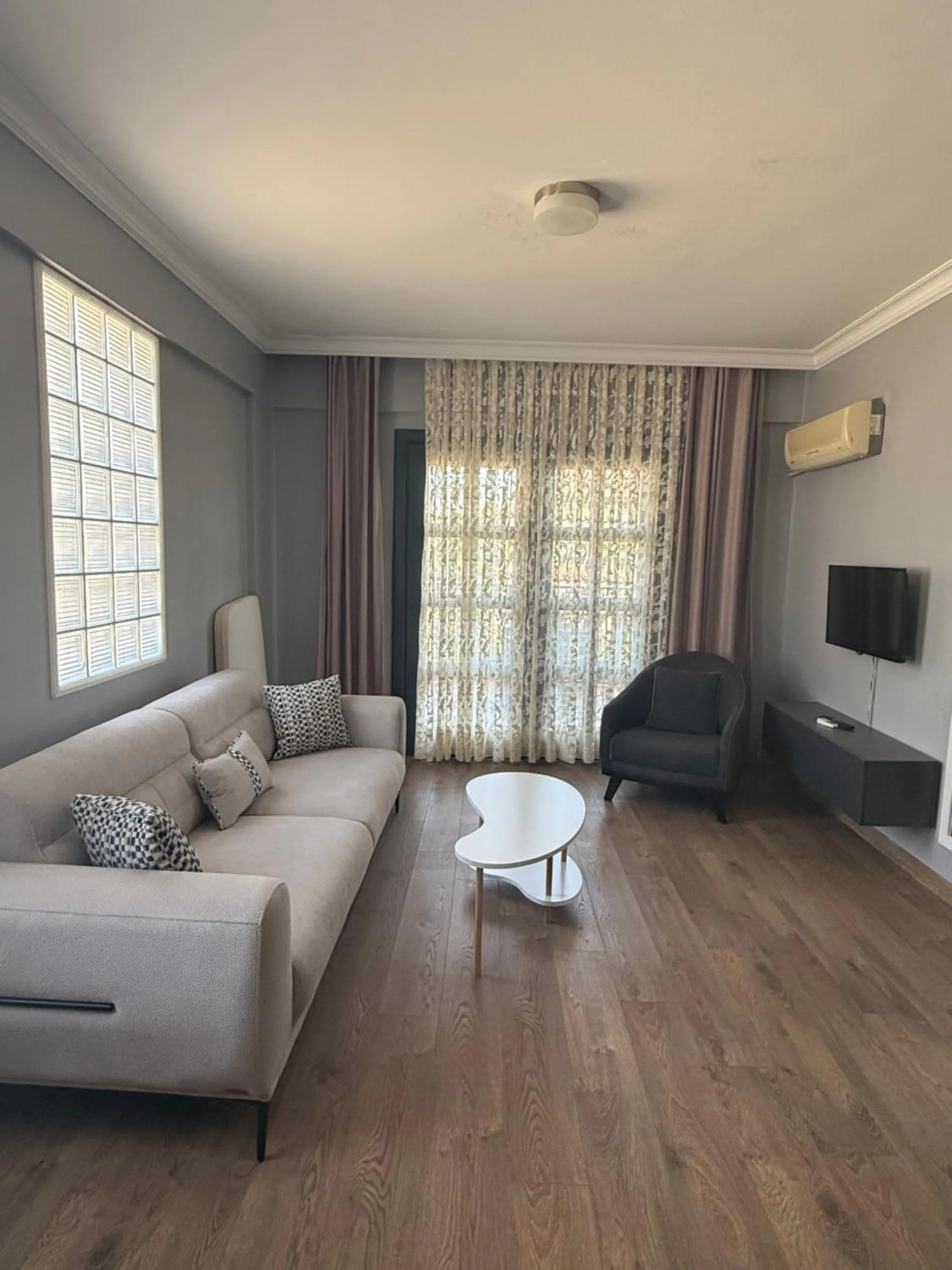 Yalcinkaya Tas Apart
