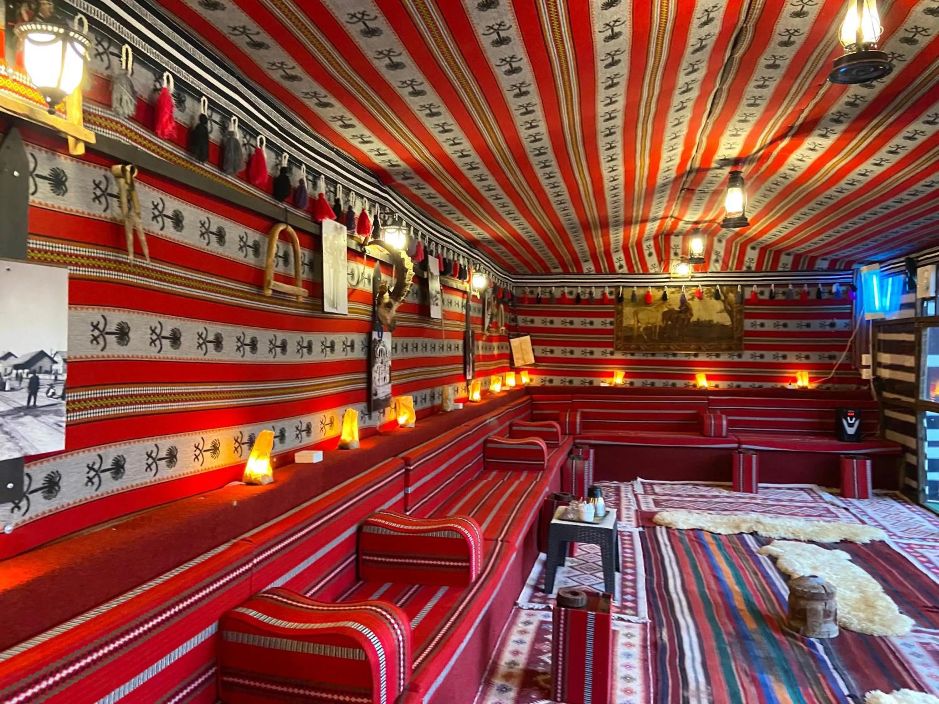 Seating area in Petra Aretas Hotel