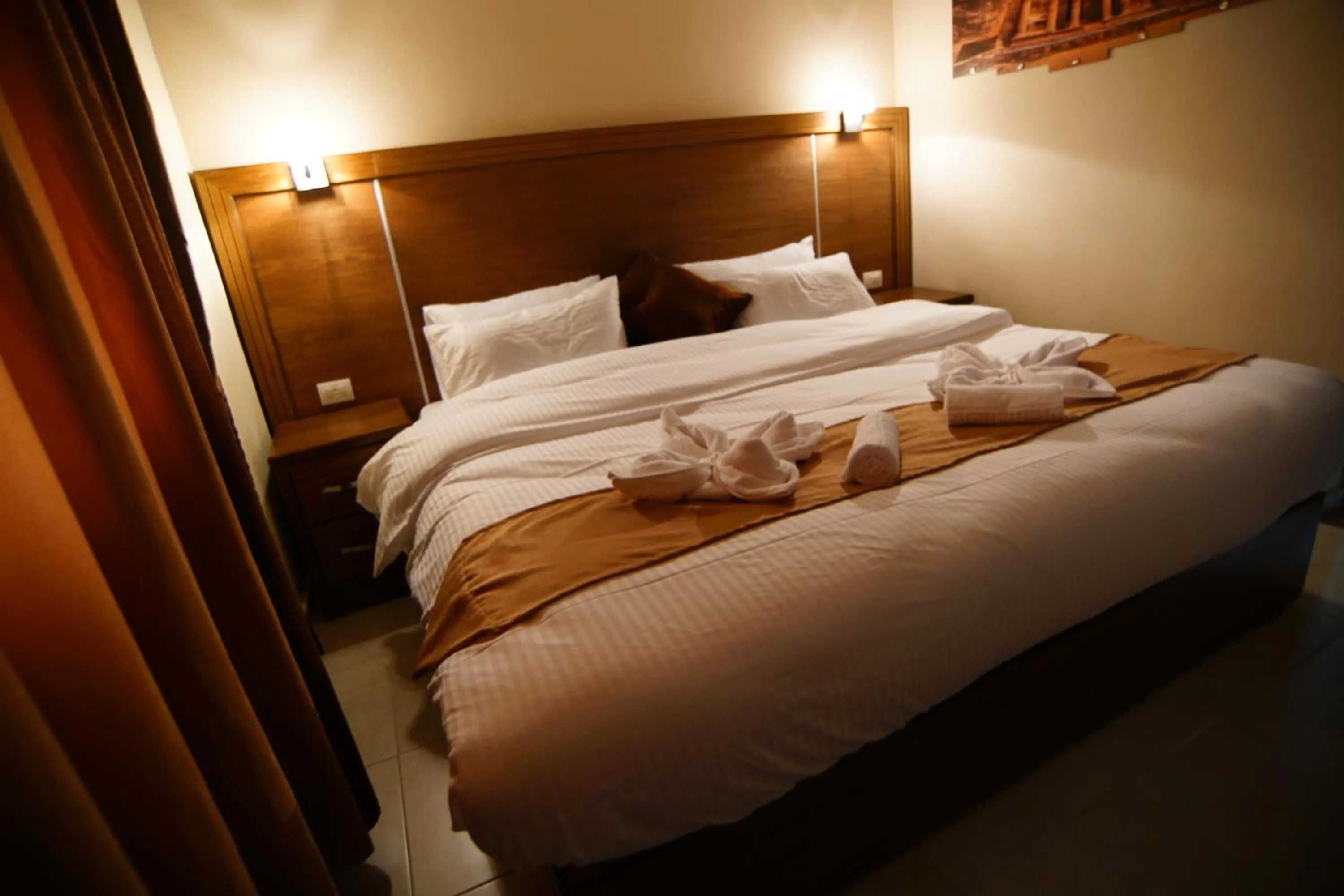 Photo of the whole room, Bed in Petra Aretas Hotel