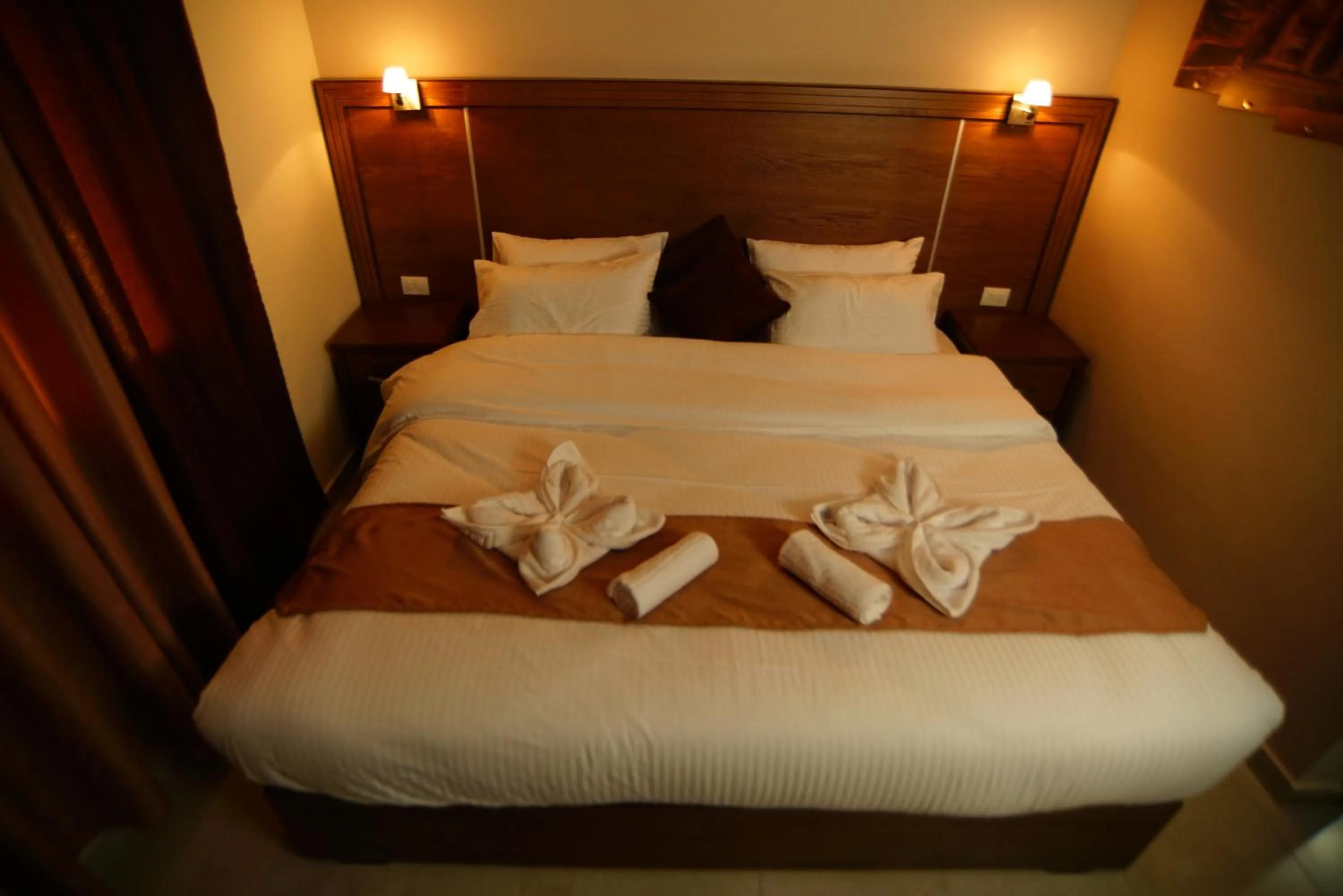 Photo of the whole room, Bed in Petra Aretas Hotel