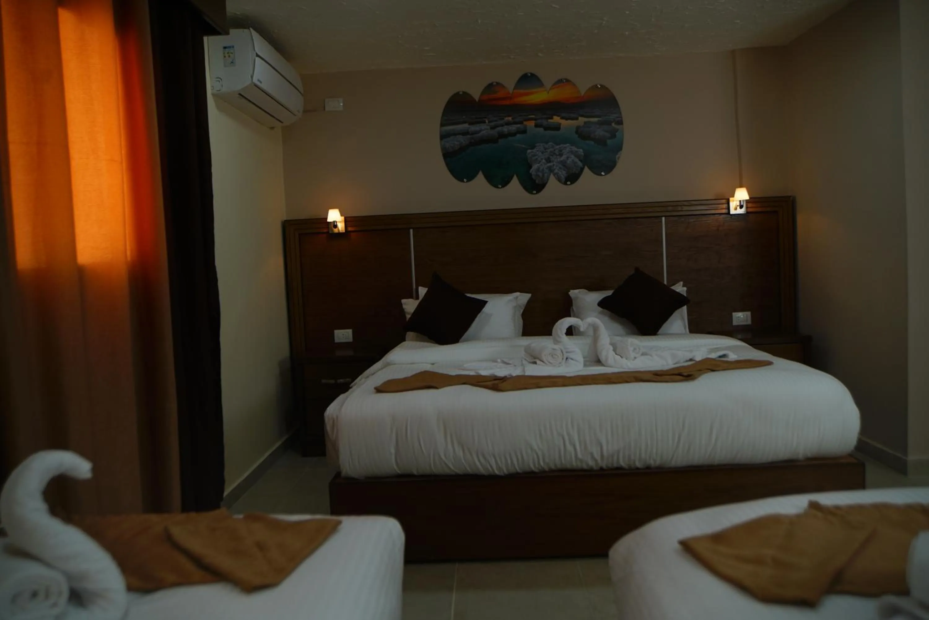 Bed in Petra Aretas Hotel