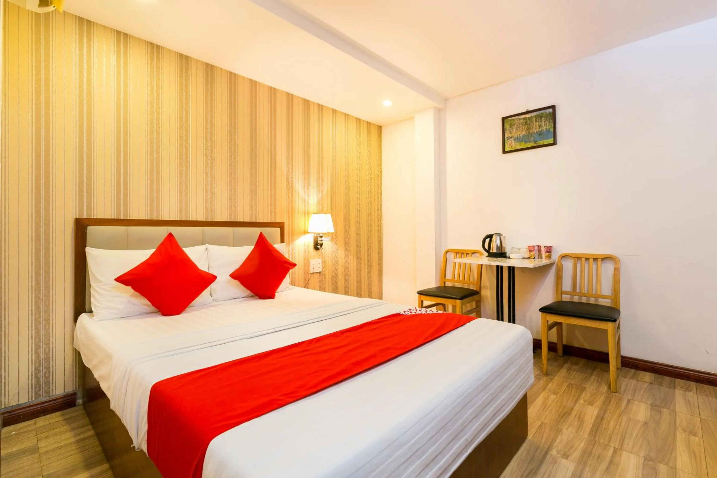 Photo of the whole room, Bed in Hung Phat Hotel - Trung Son