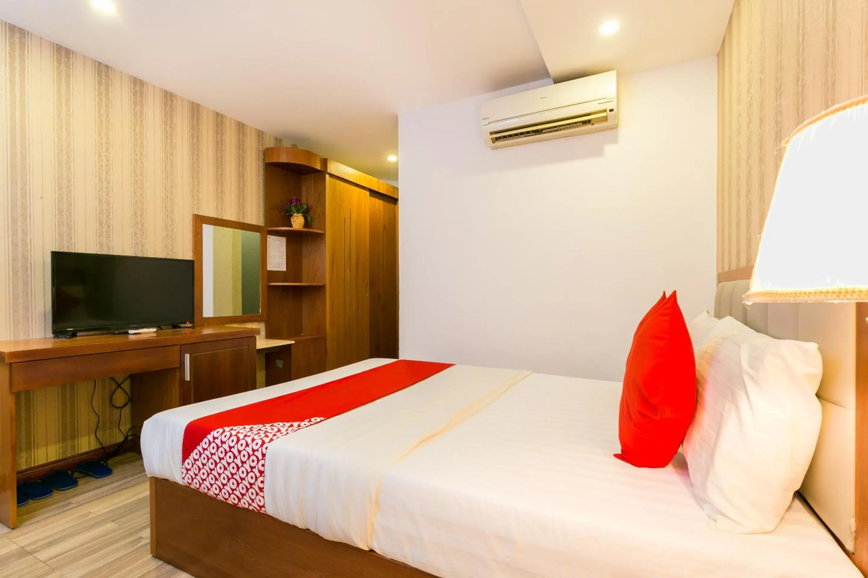 Photo of the whole room, Bed in Hung Phat Hotel - Trung Son Photo of the whole room, Bed in Hung Phat Hotel - Trung Son