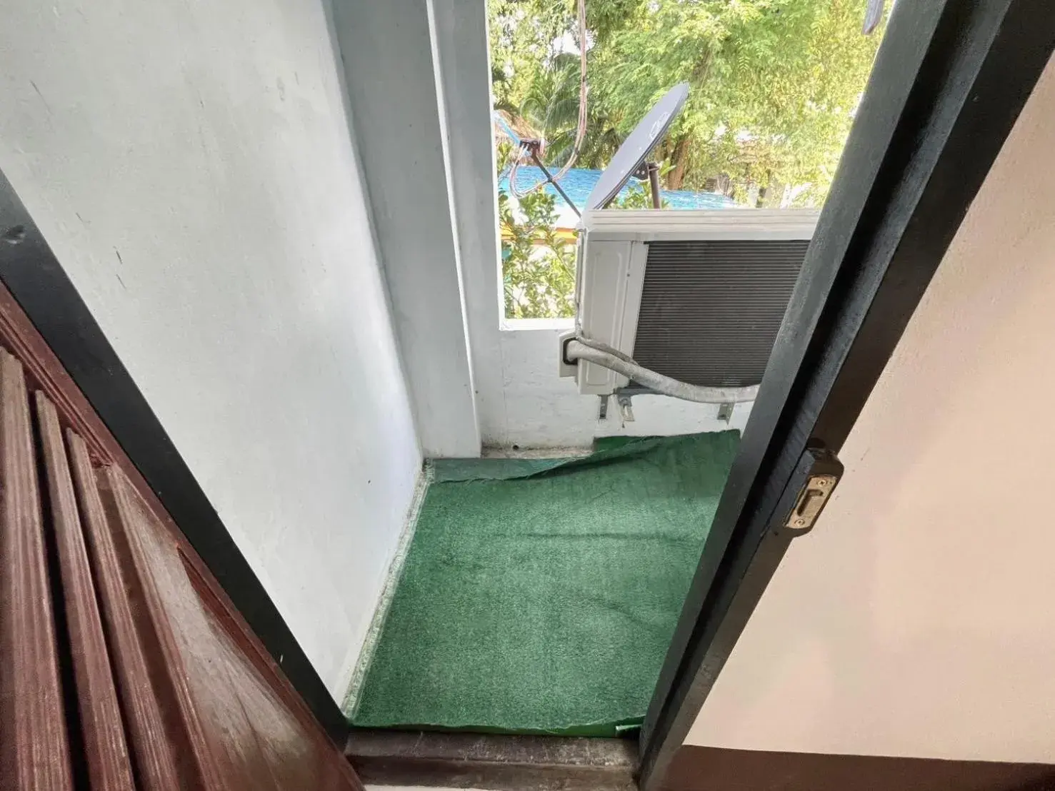 Property building in Mookboonchu Guesthouse ,Kohmook Trang Property building in Mookboonchu Guesthouse ,Kohmook Trang