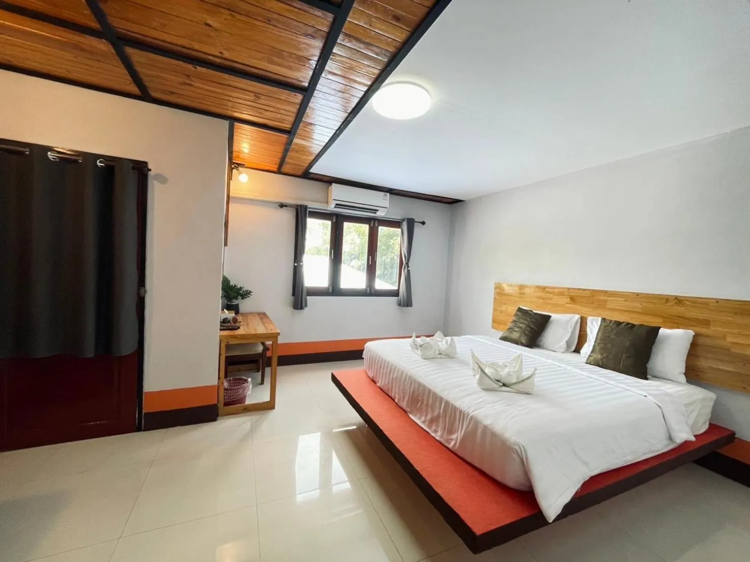 Bed in Mookboonchu Guesthouse ,Kohmook Trang