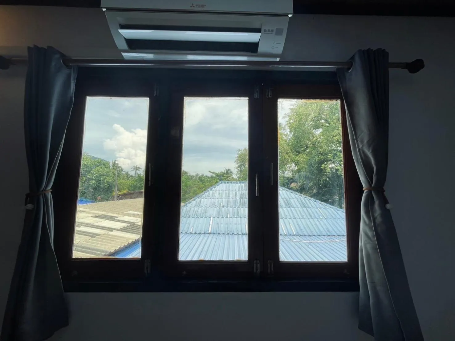 Property building in Mookboonchu Guesthouse ,Kohmook Trang