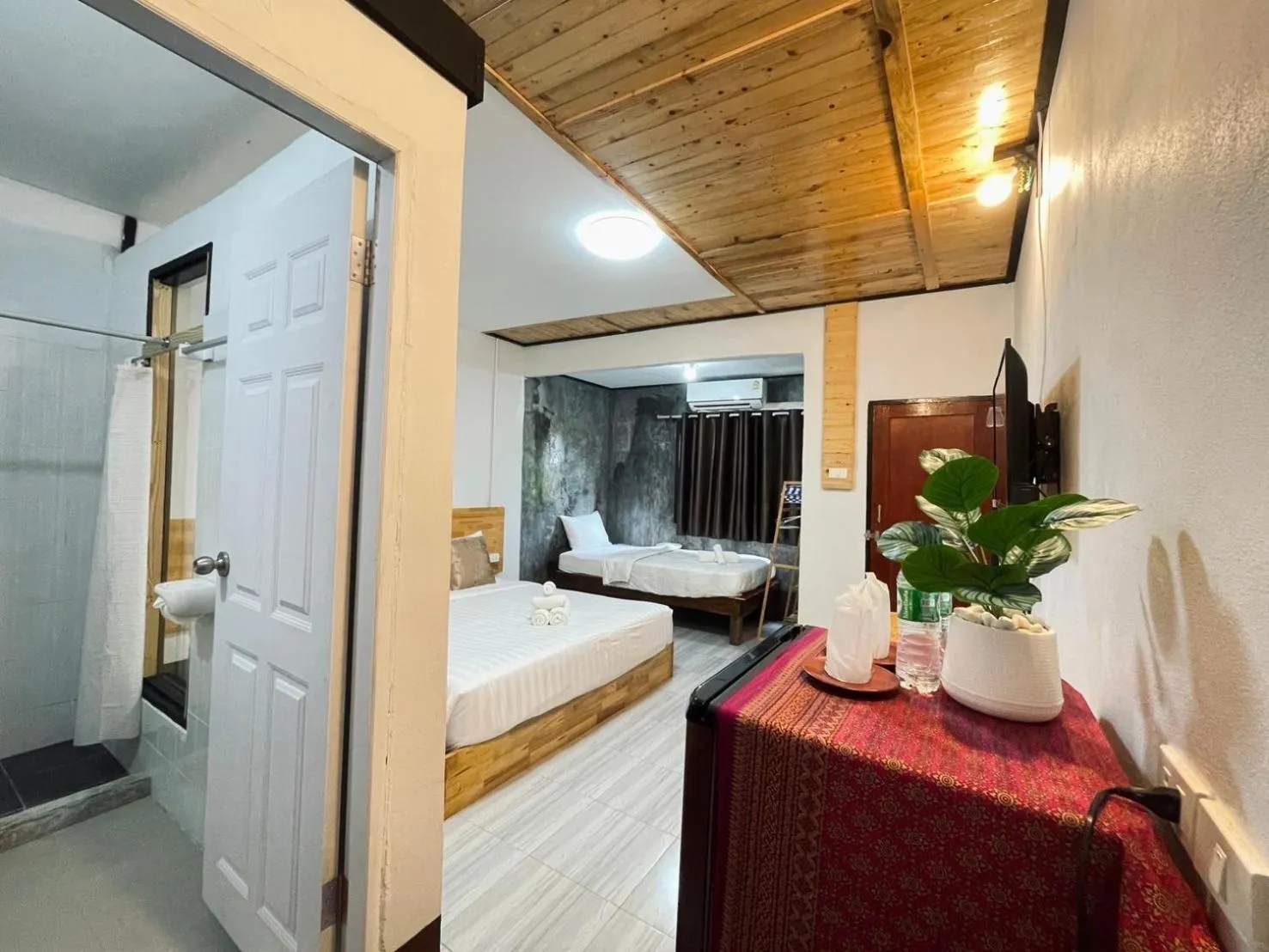 Bed in Mookboonchu Guesthouse ,Kohmook Trang