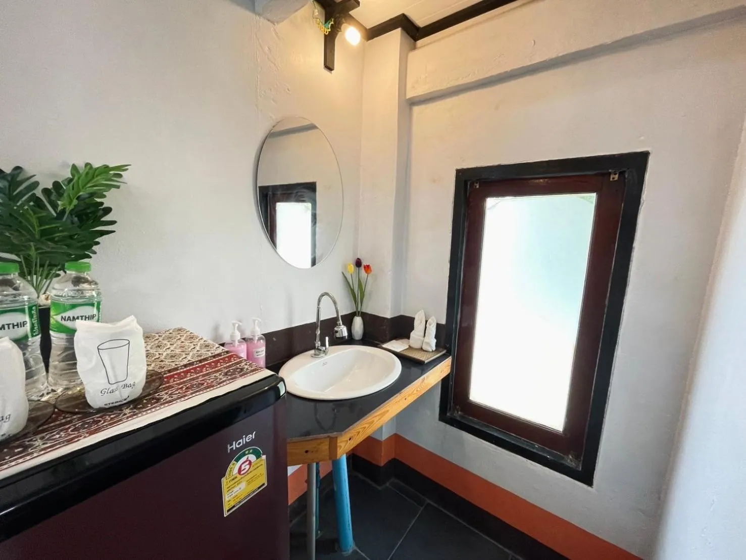 Bathroom in Mookboonchu Guesthouse ,Kohmook Trang