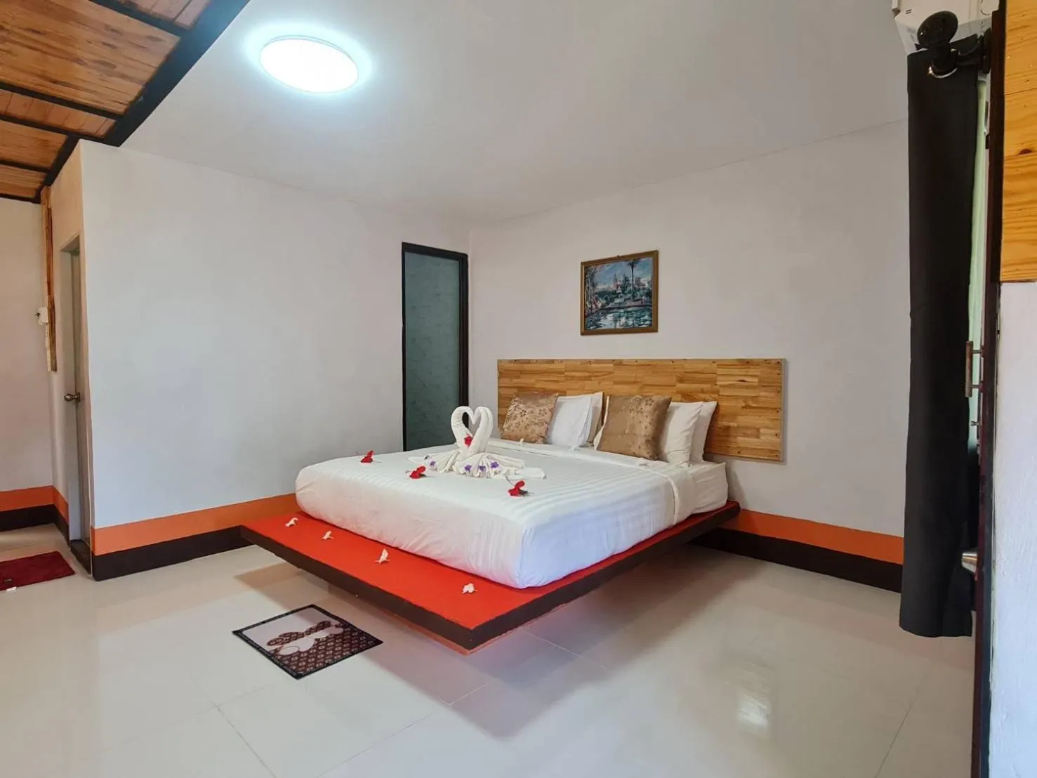 Bed in Mookboonchu Guesthouse ,Kohmook Trang
