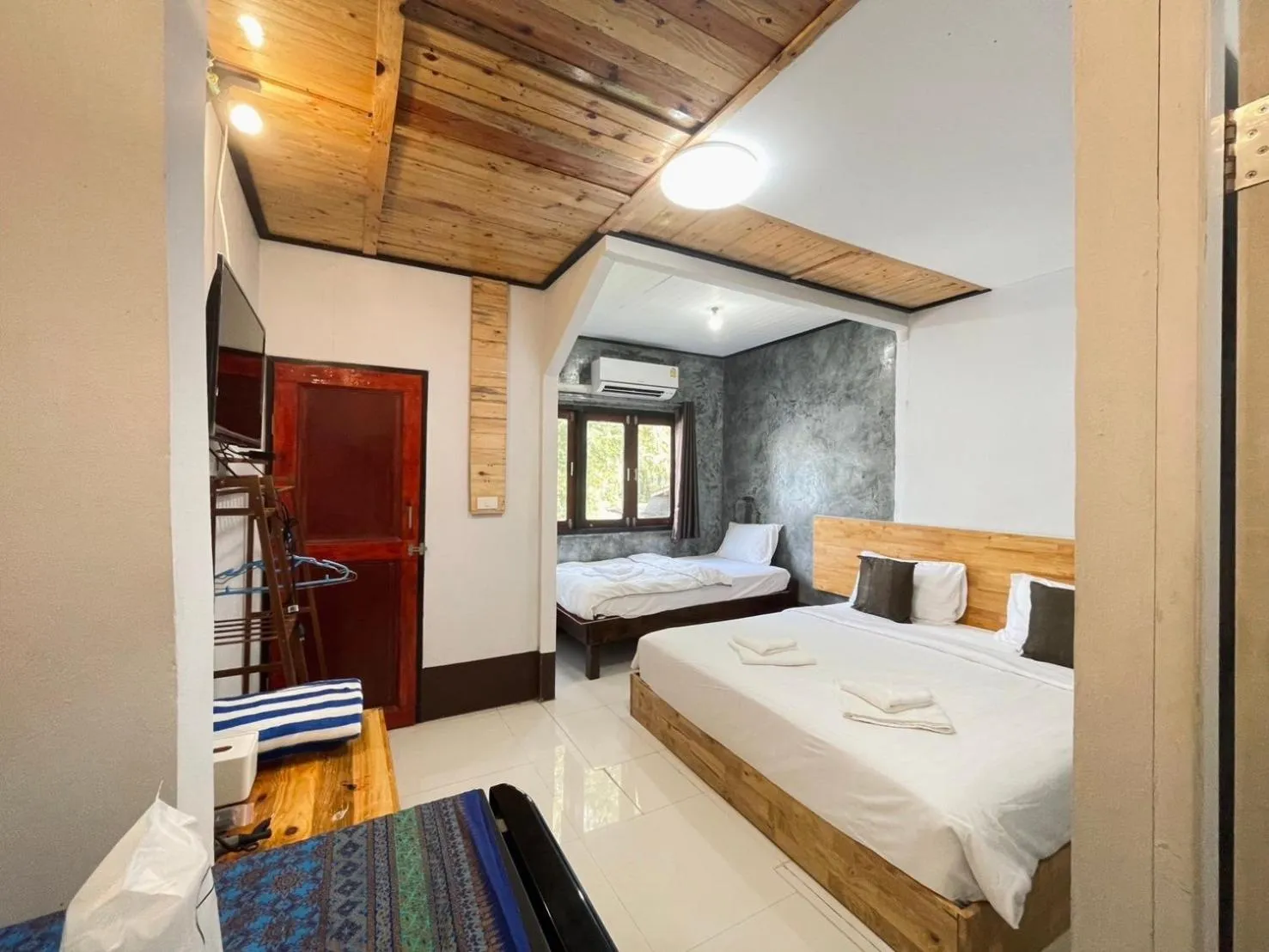 Photo of the whole room, Bed in Mookboonchu Guesthouse ,Kohmook Trang