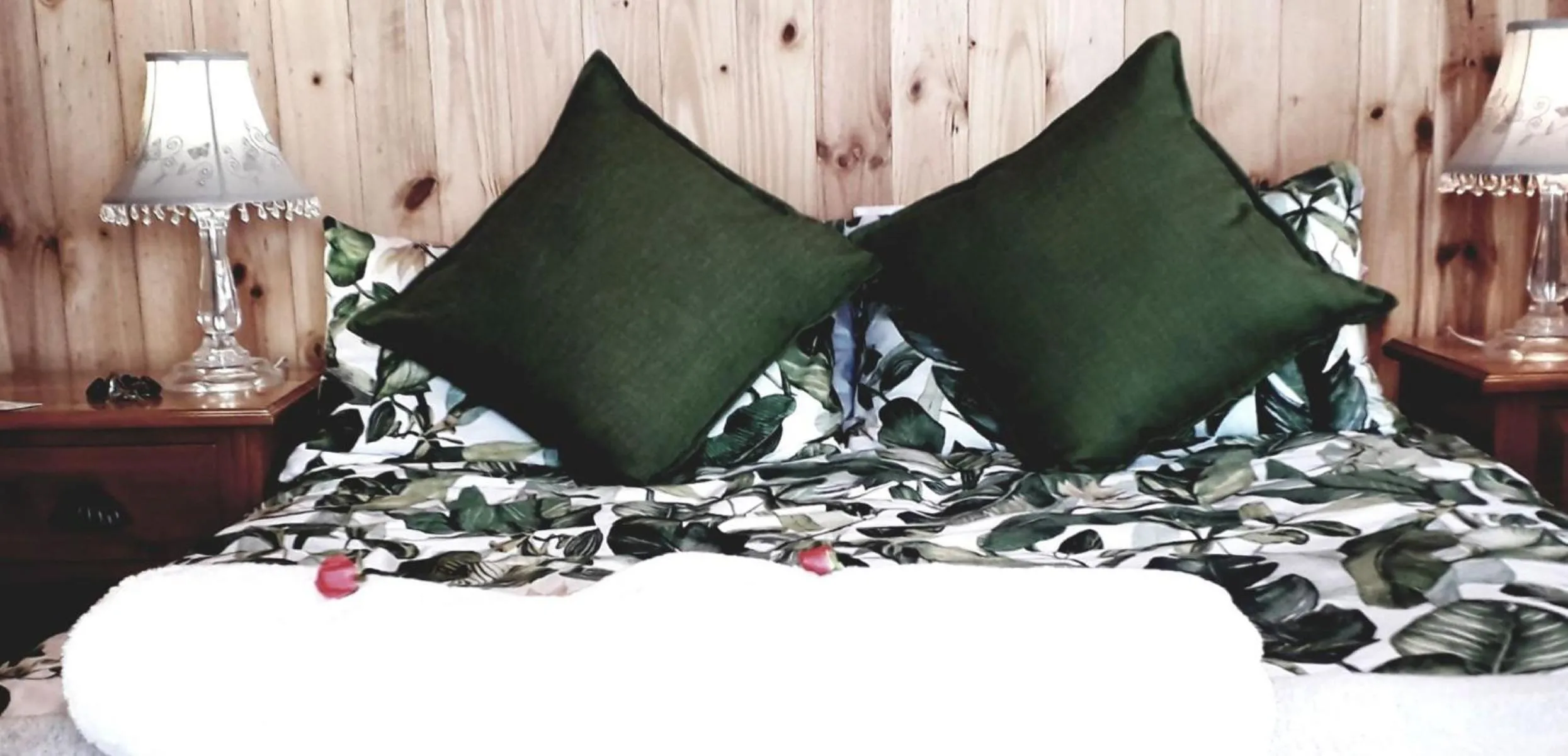 Bed in Scarborough Nature Lodge