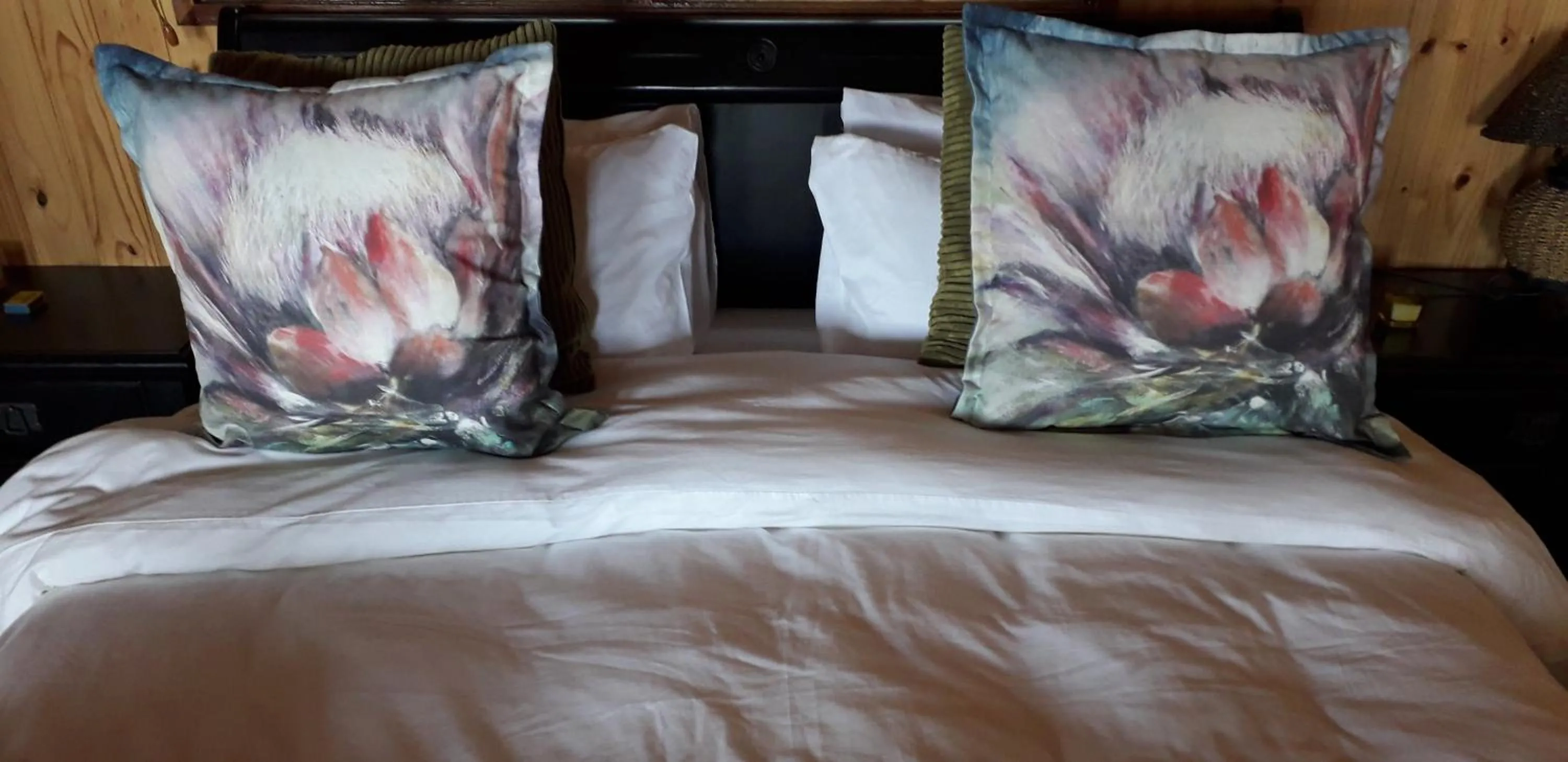 Bed in Scarborough Nature Lodge
