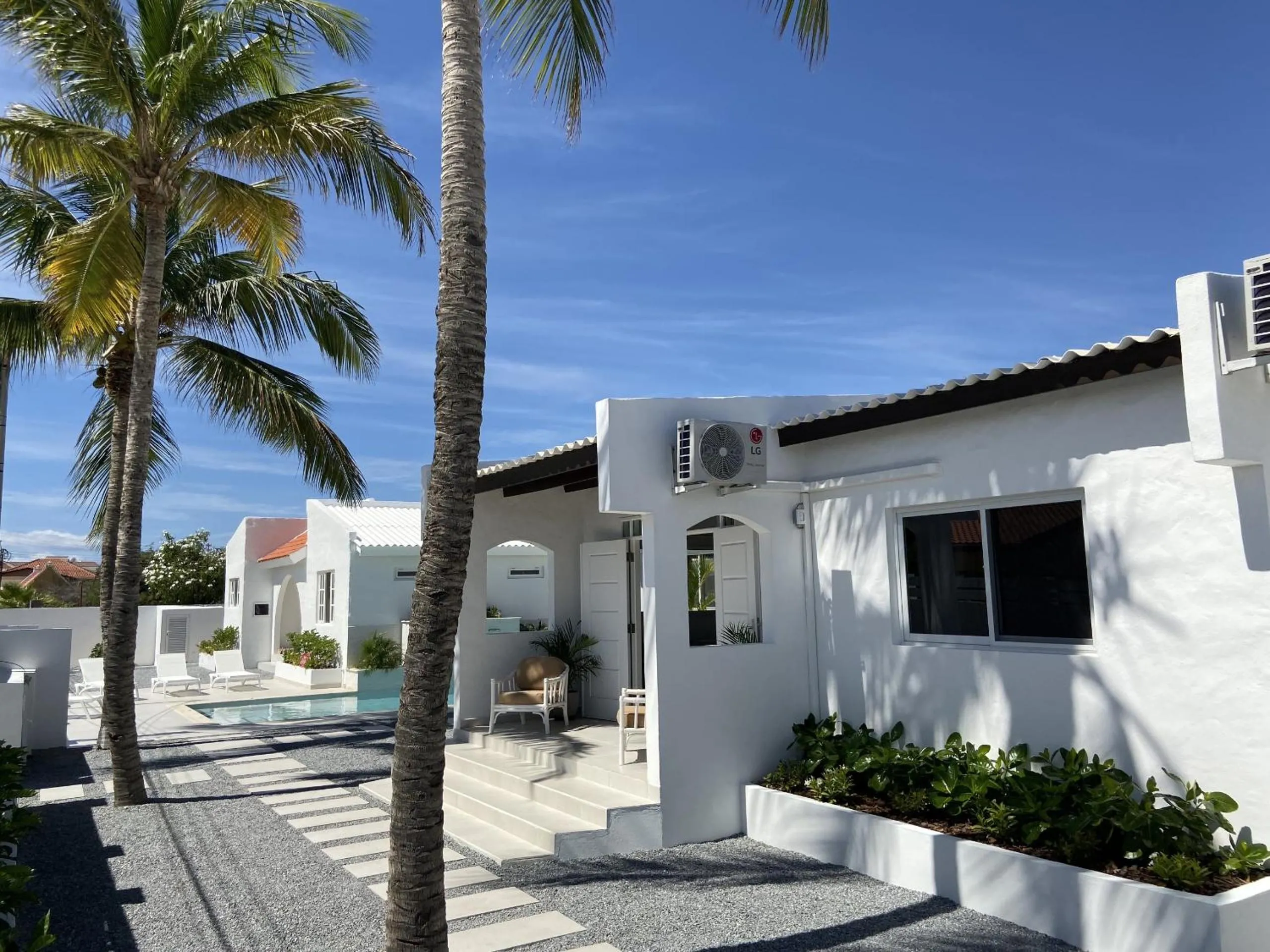 Garden in Movida Inn Aruba