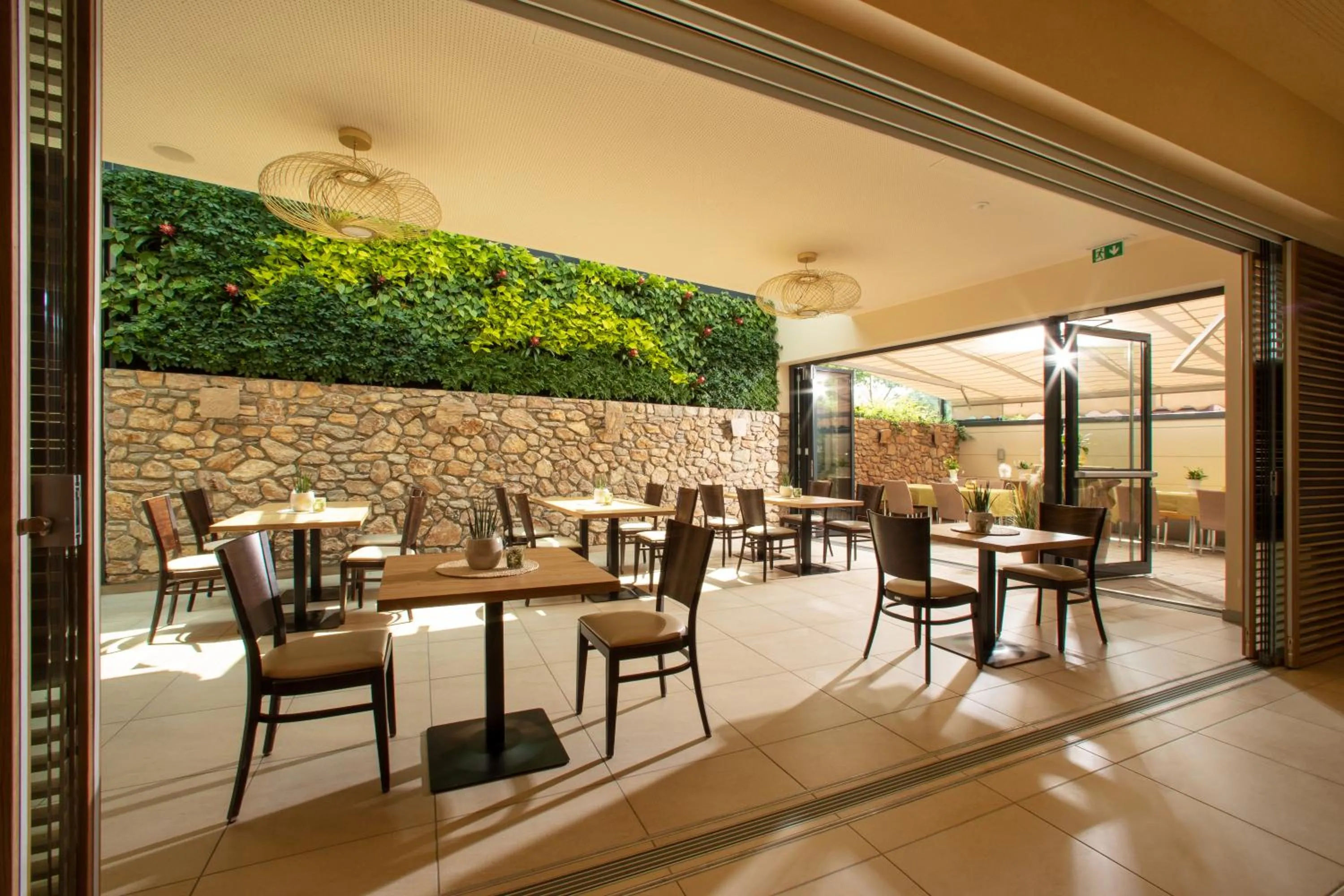 Restaurant/places to eat in Hotel-Restaurant Allmer