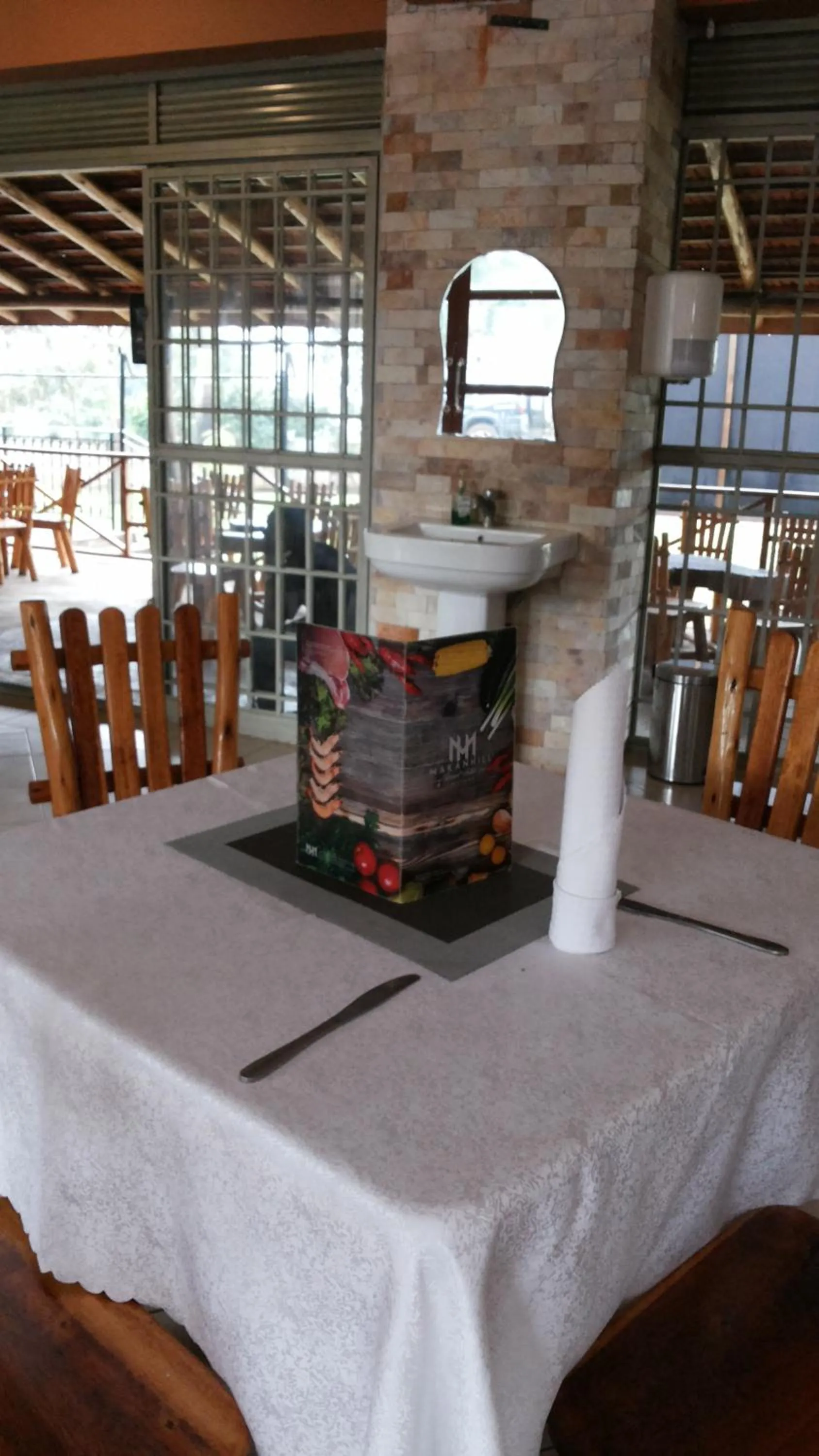 Restaurant/places to eat in MakanHill Resort Hotel