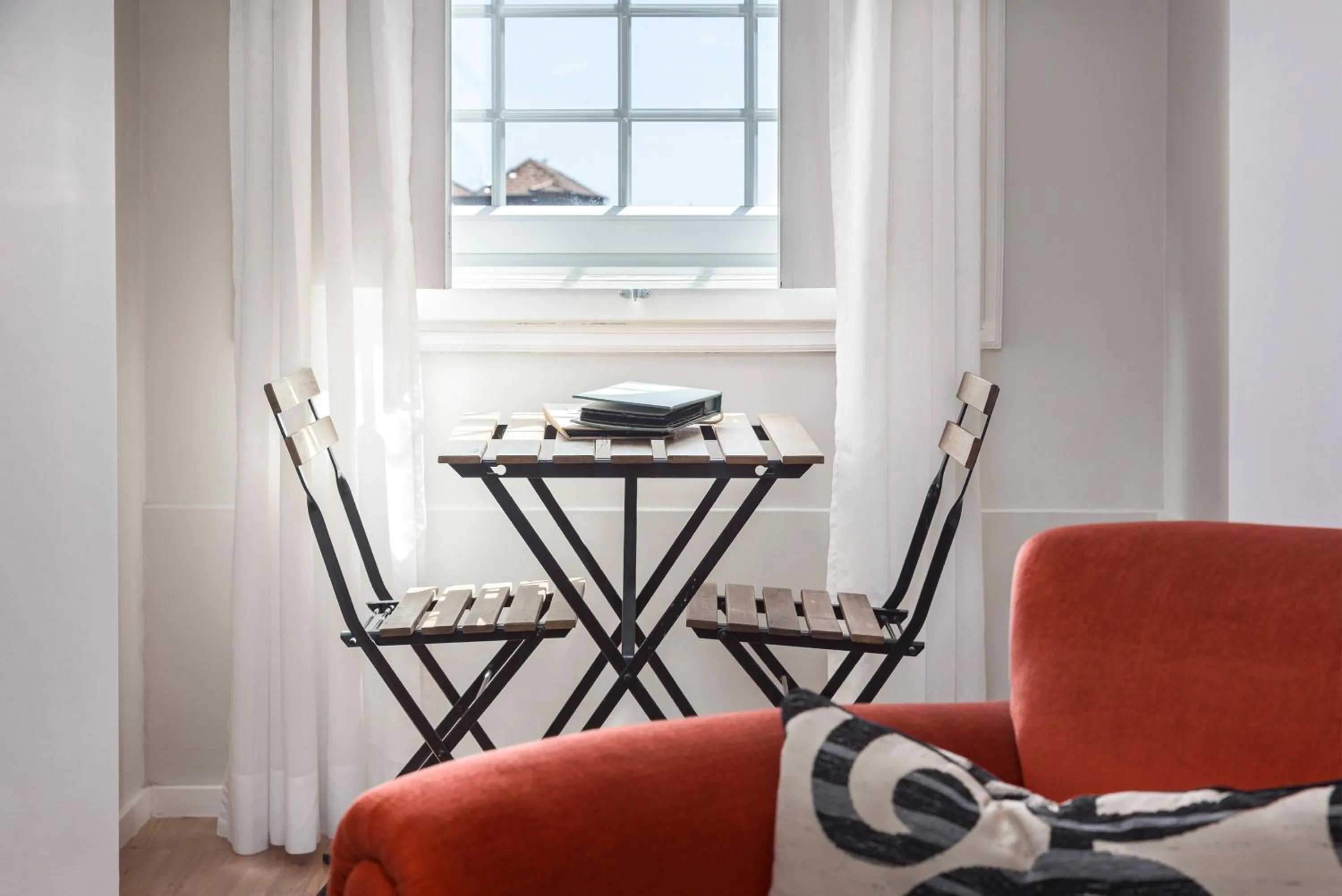 Bedroom in B The Guest Downtown