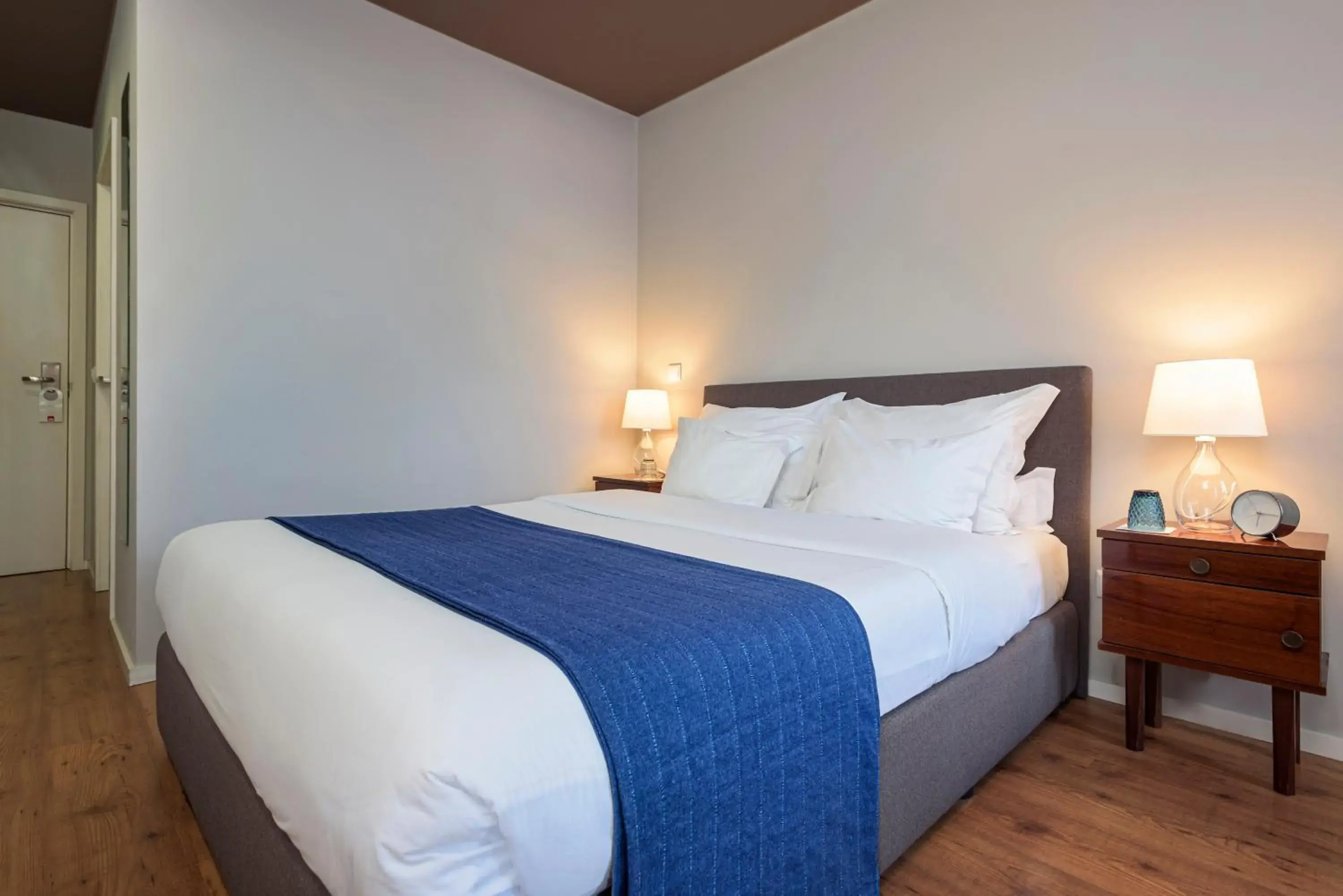 Deluxe Double Room in B The Guest Downtown Deluxe Double Room in B The Guest Downtown