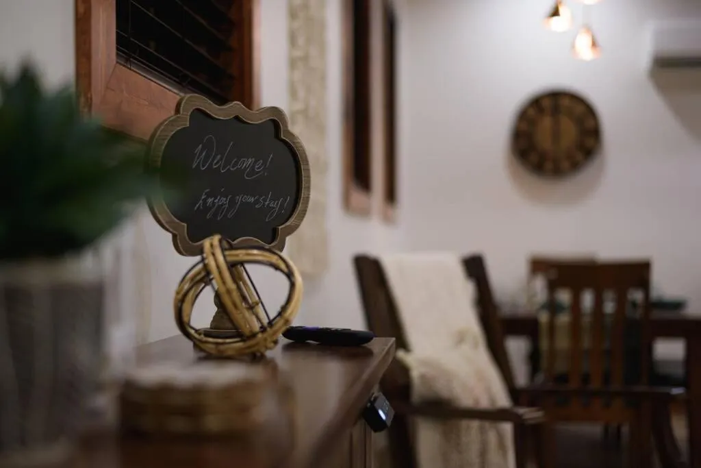 Little Dutch Cabin #3 - 12 min to Magnolia-Baylor