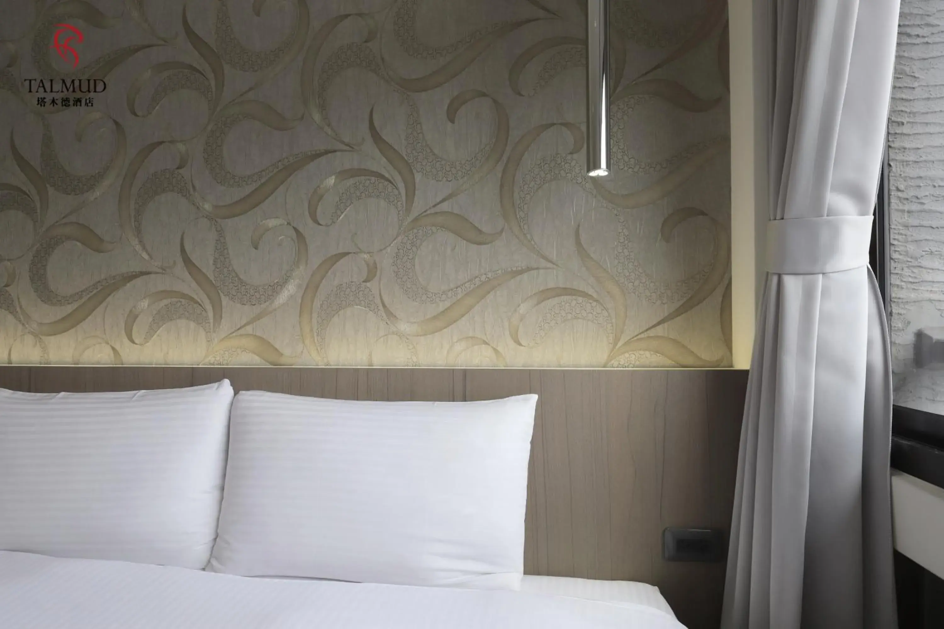 Photo of the whole room, Bed in Talmud Hotel Taichung Photo of the whole room, Bed in Talmud Hotel Taichung