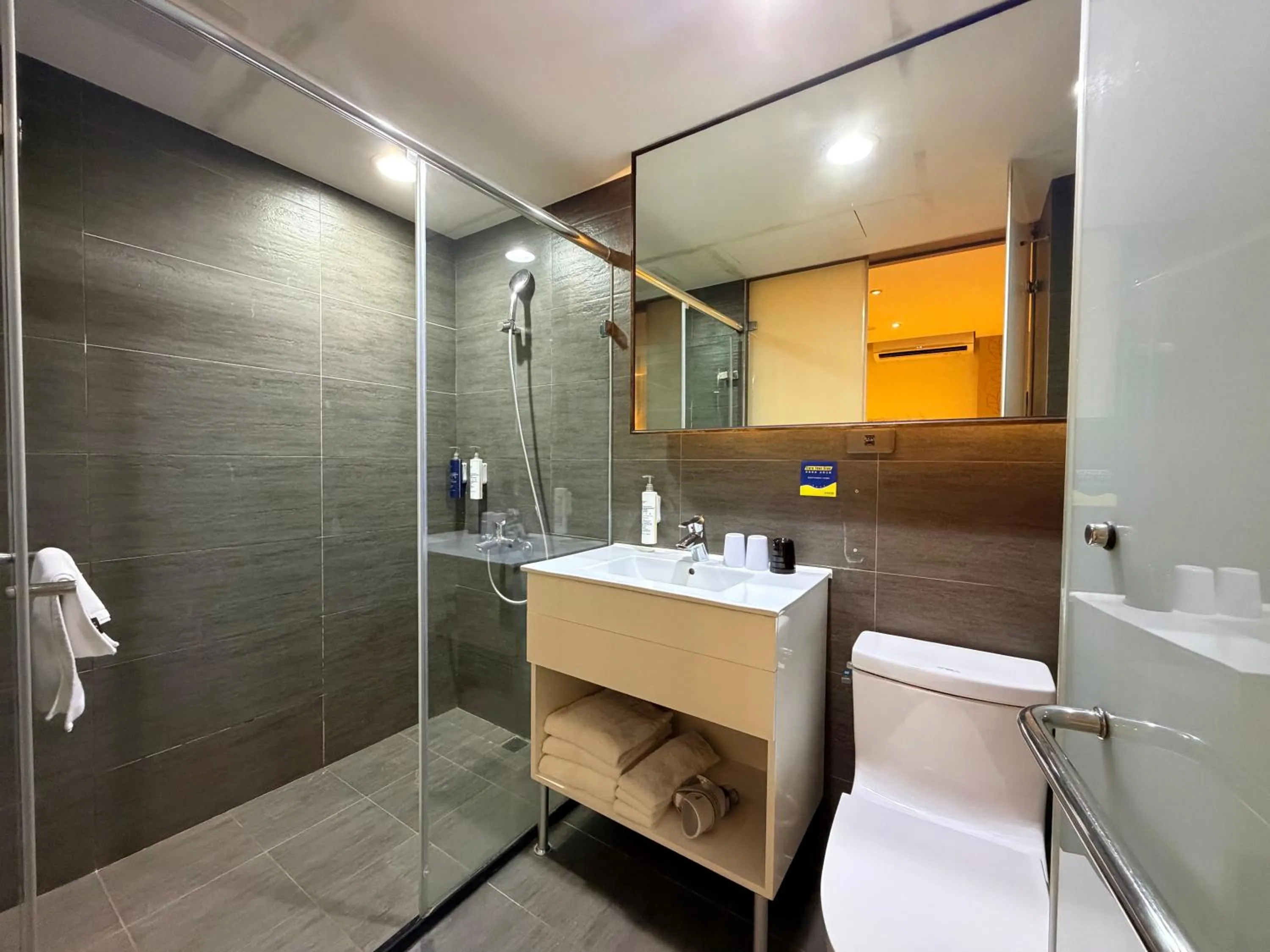 Toilet in Talmud Hotel Taichung