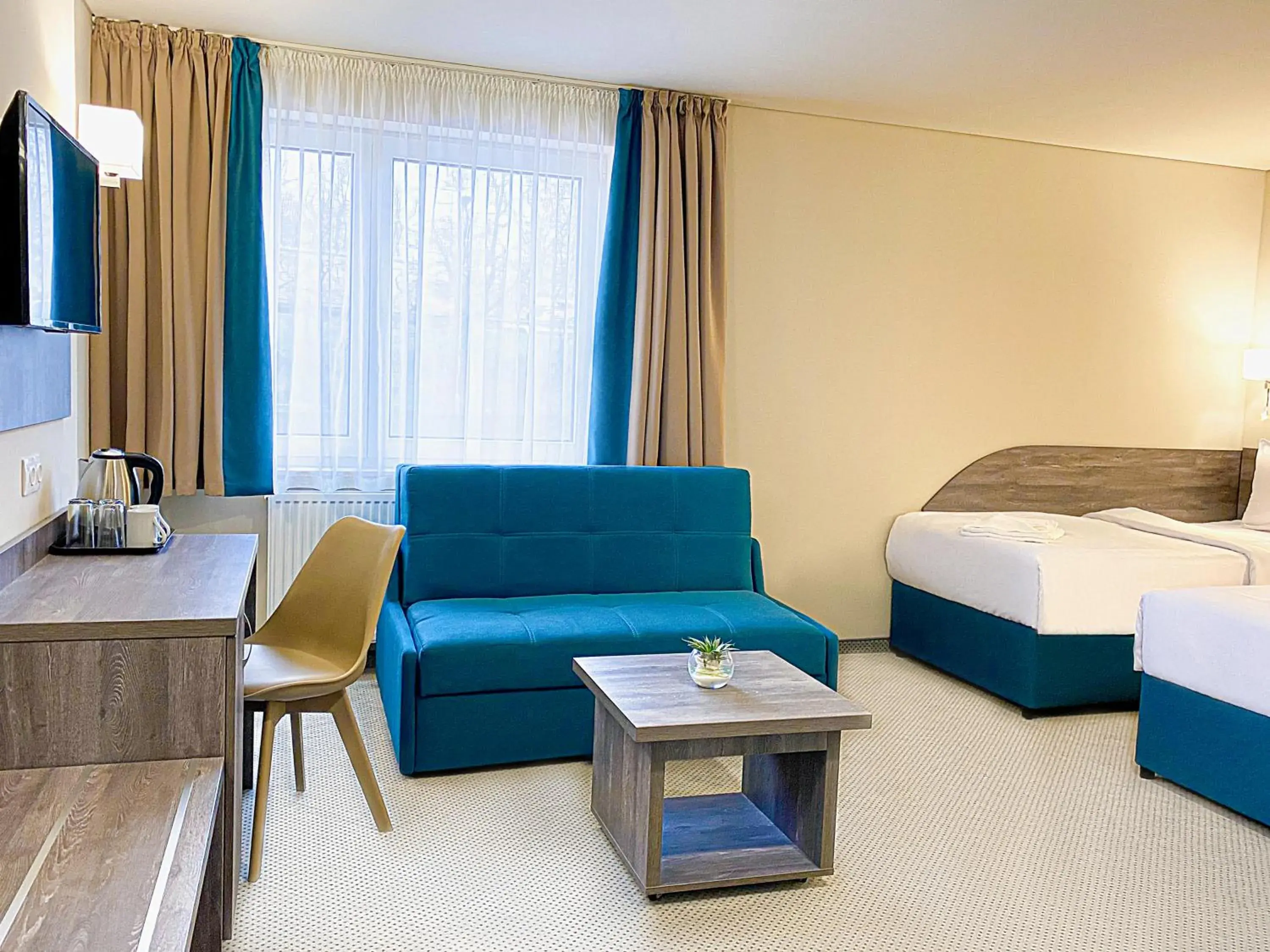 Triple Room with Private Bathroom in Terminal Park Triple Room with Private Bathroom in Terminal Park