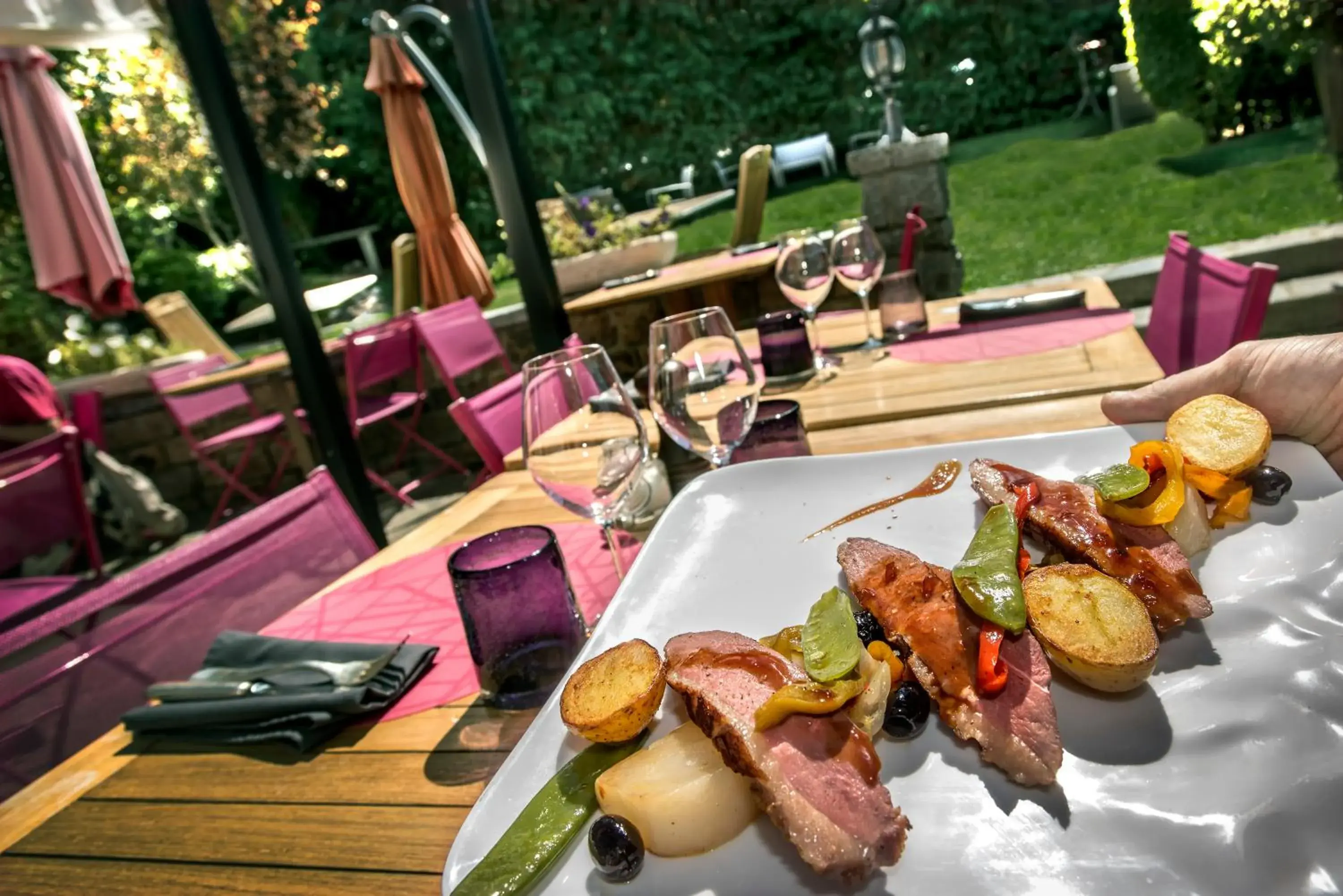 Restaurant/places to eat in Hotel Le Rocher Blanc Restaurant/places to eat in Hotel Le Rocher Blanc