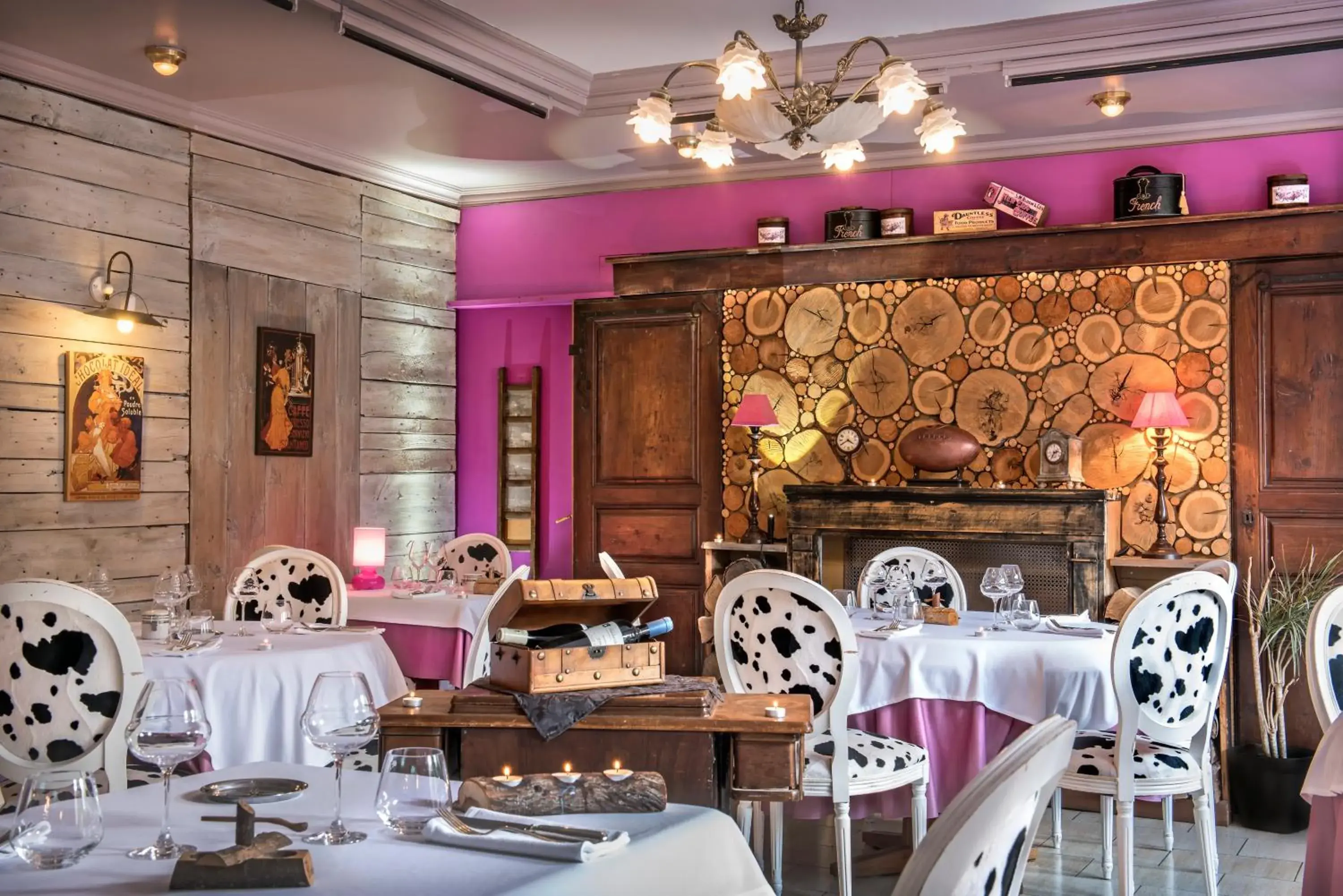 Restaurant/places to eat in Hotel Le Rocher Blanc Restaurant/places to eat in Hotel Le Rocher Blanc