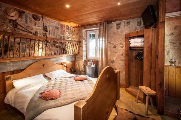 Bed in Hotel Le Rocher Blanc Bed in Hotel Le Rocher Blanc