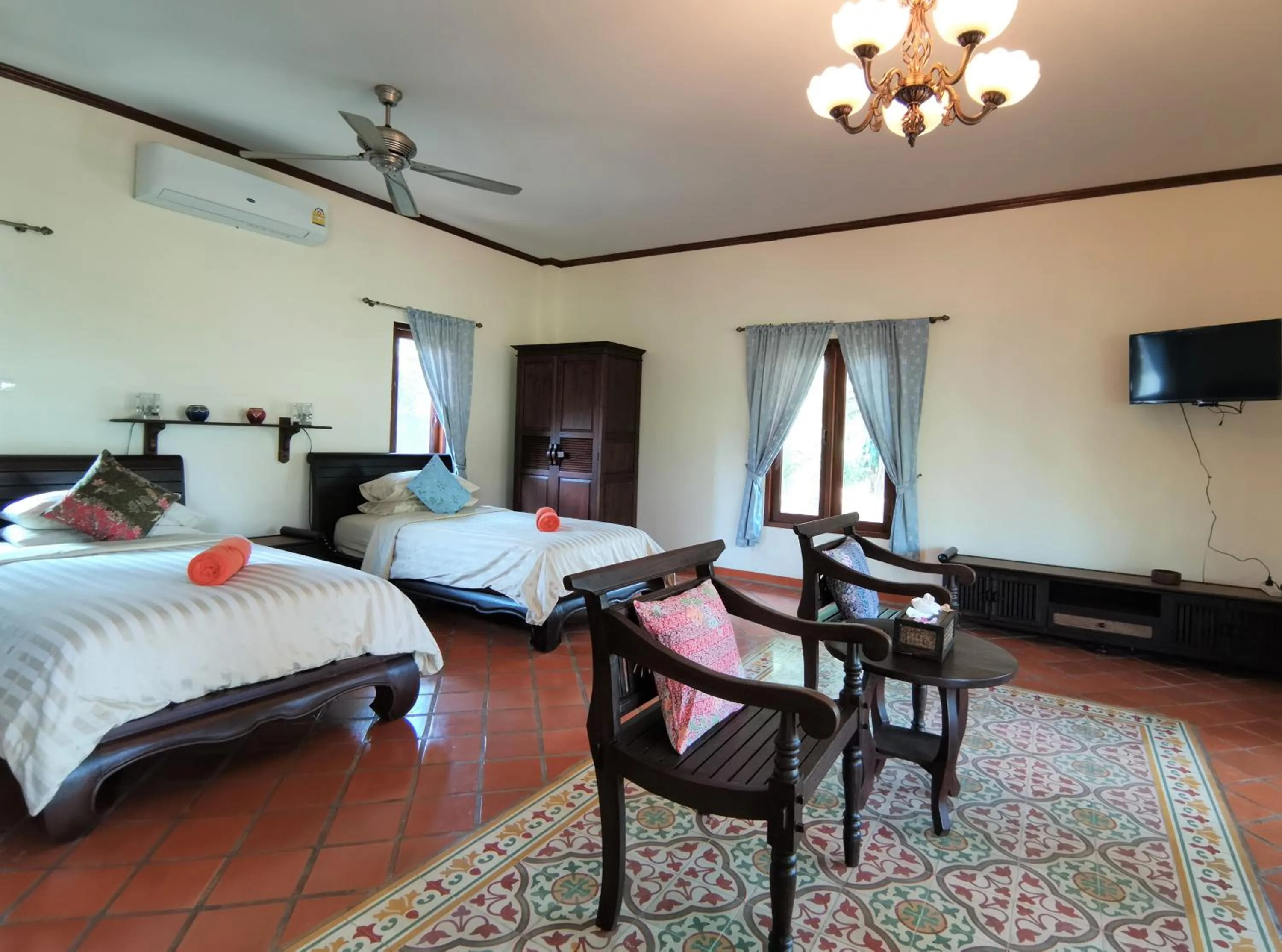 Photo of the whole room in Tuna Resort