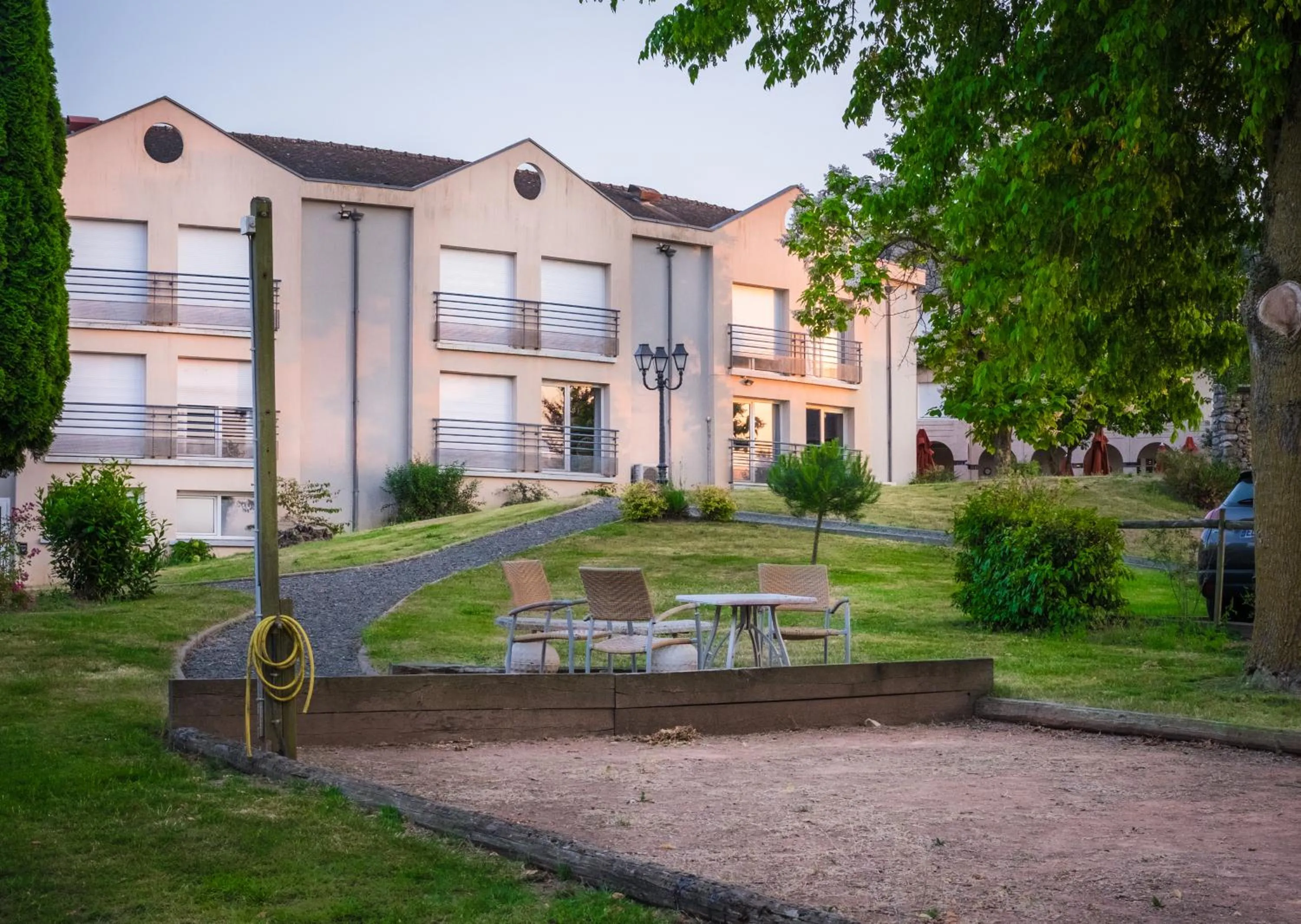 Property building in Logis L'Ermitage Hôtel & Restaurant