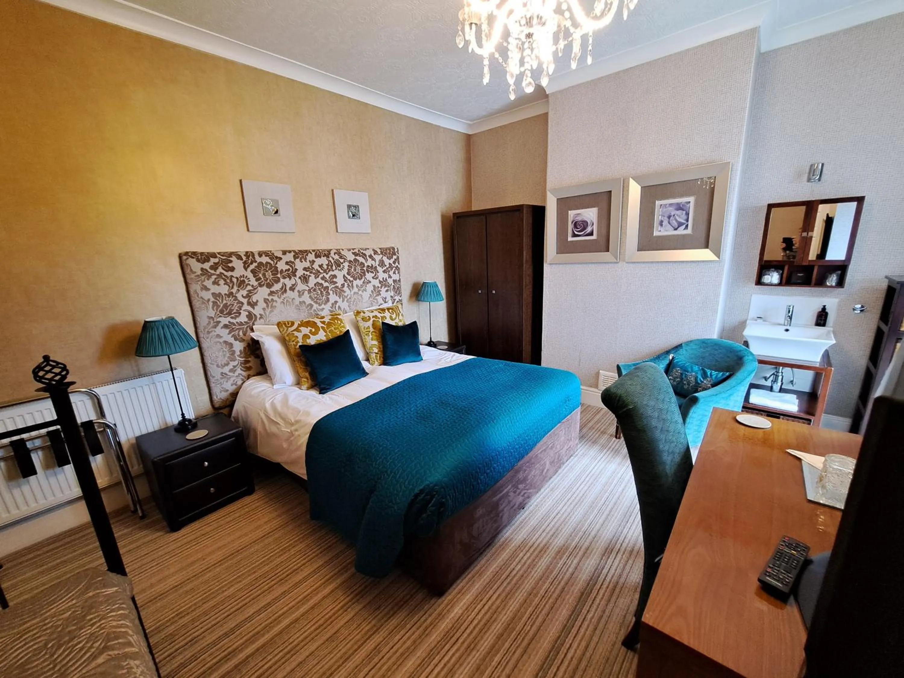 Bed in The Ambassador Townhouse