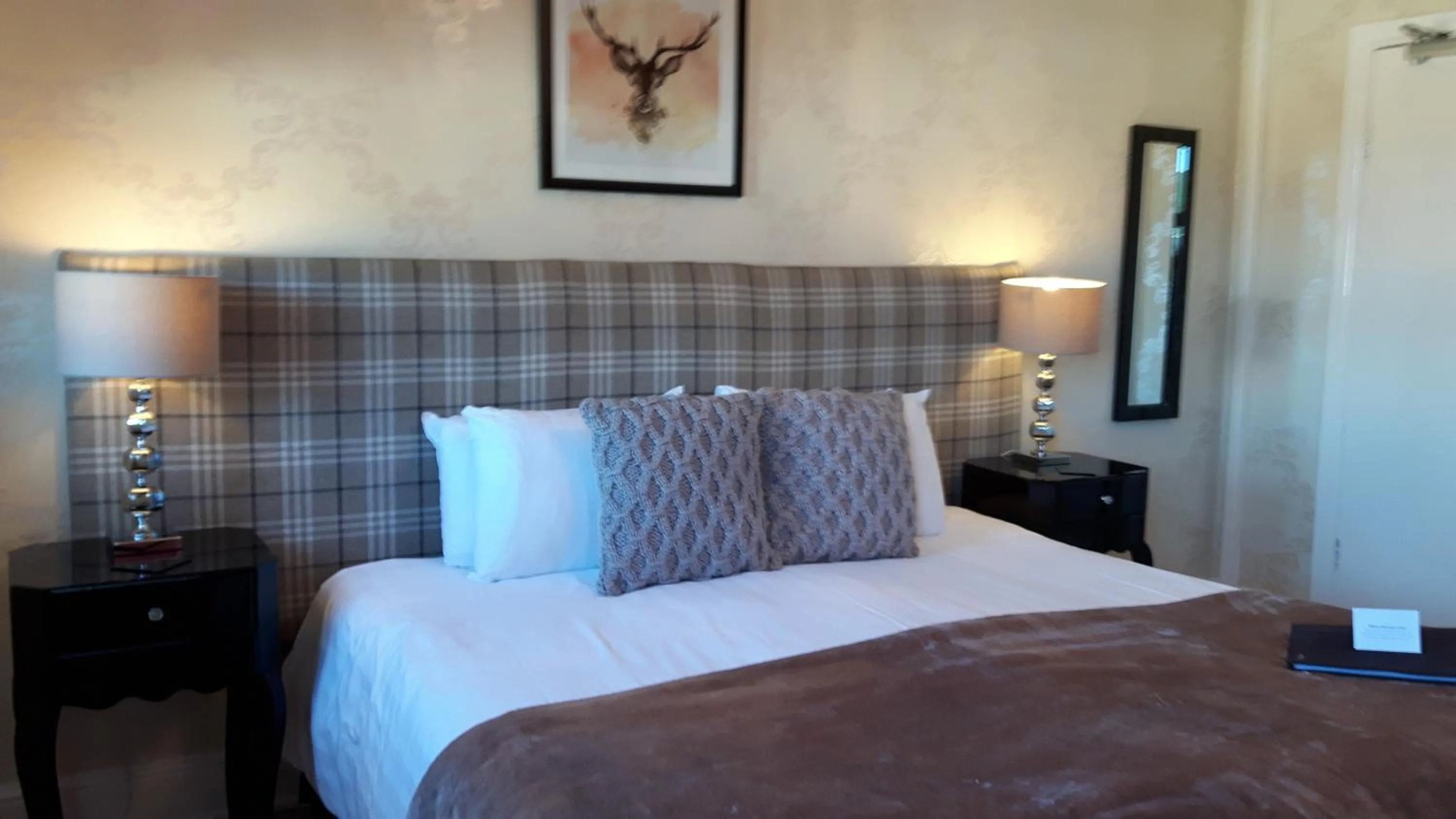 Bedroom, Bed in The Ambassador Townhouse