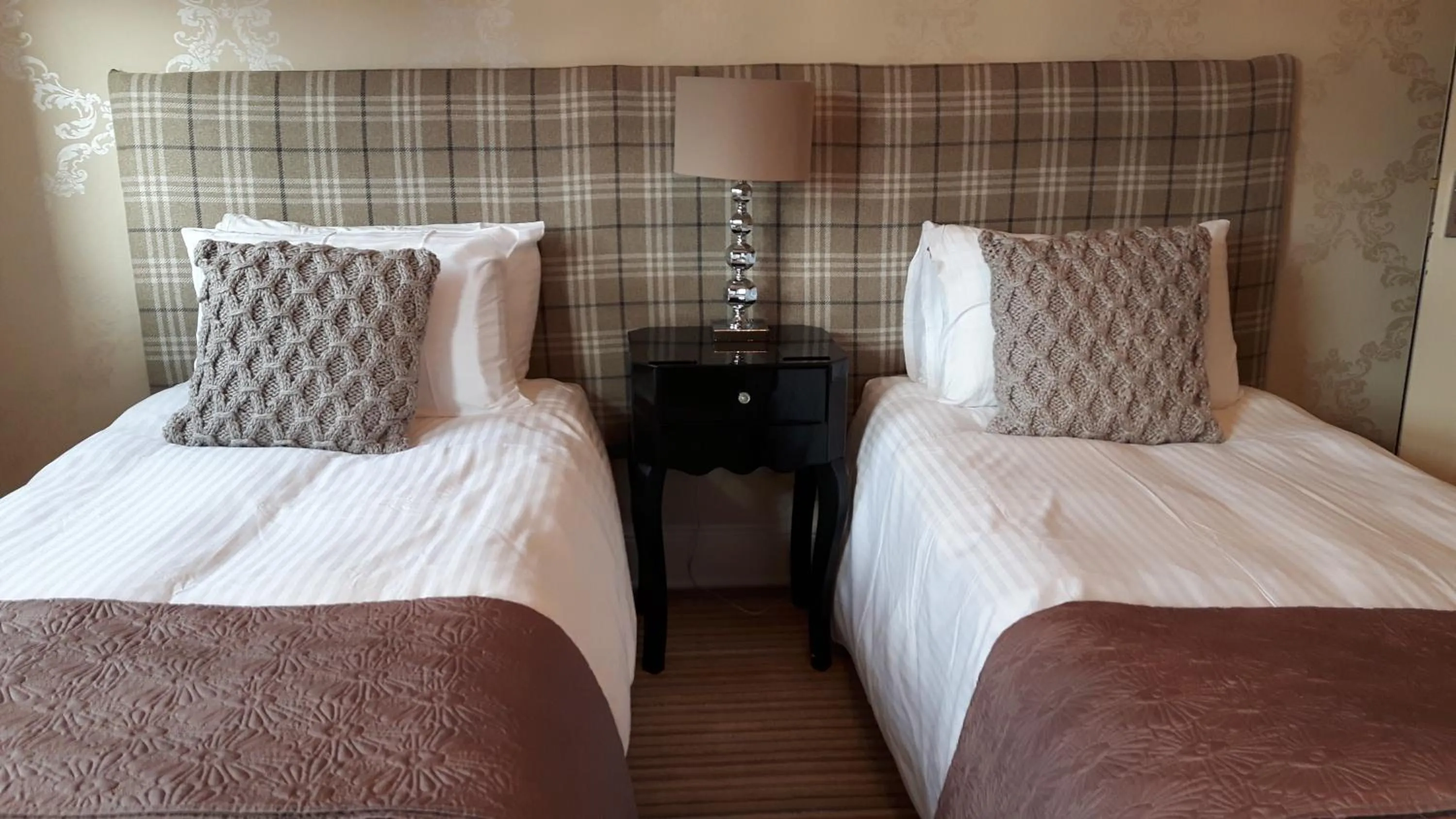 Bedroom, Bed in The Ambassador Townhouse