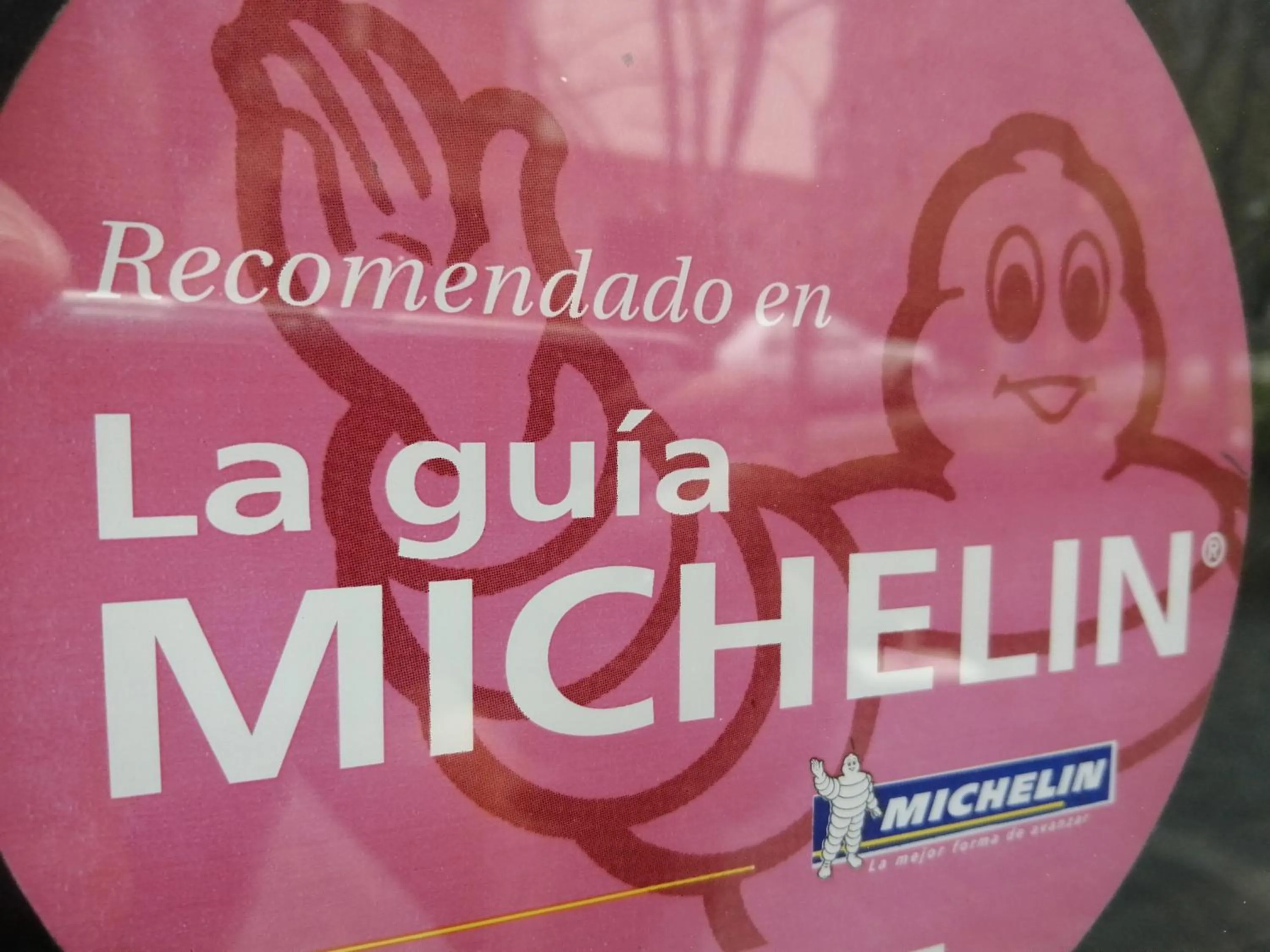 Text overlay in Hotel Castillo del Alba
