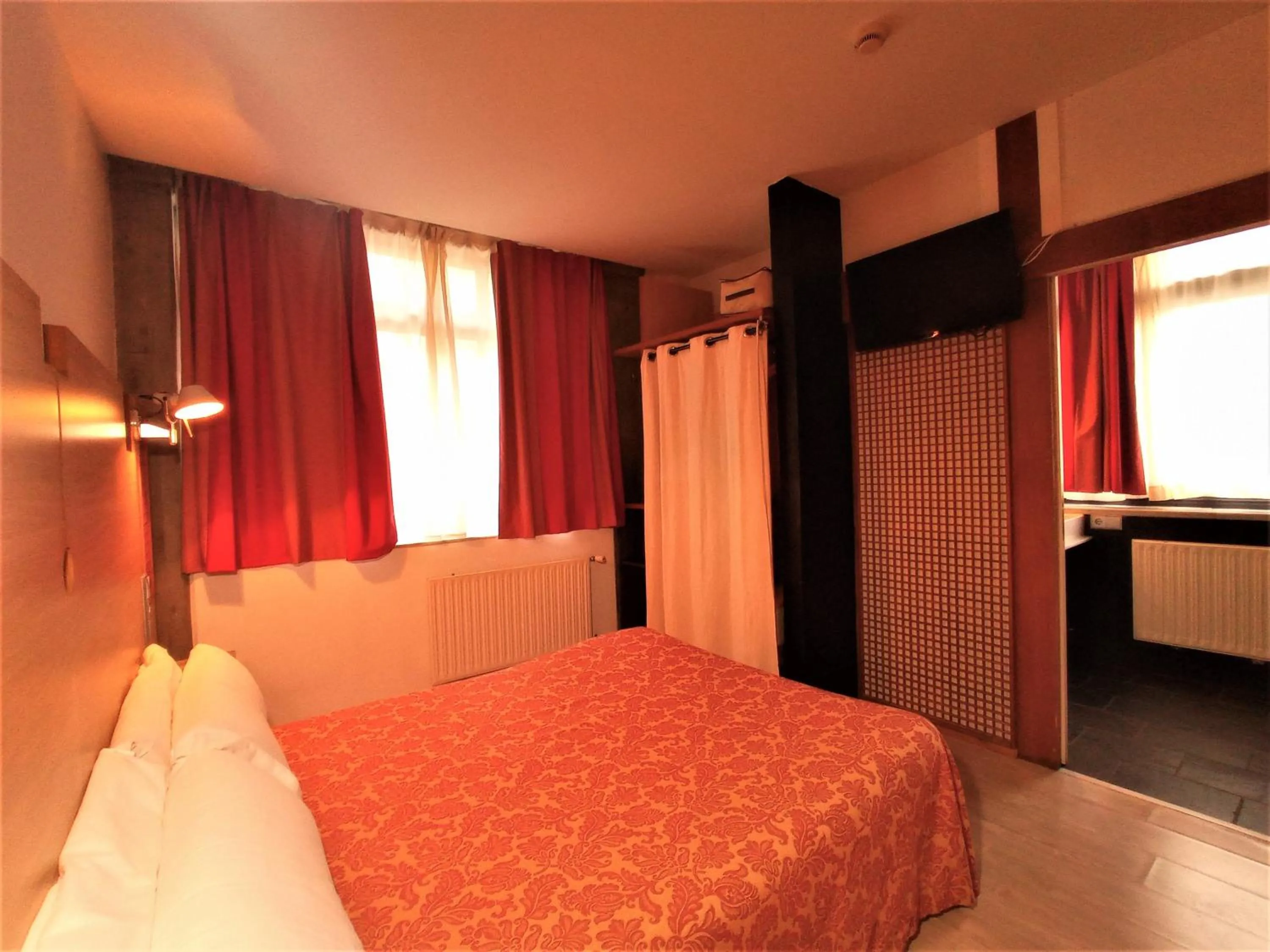 Bed in Hotel Castillo del Alba