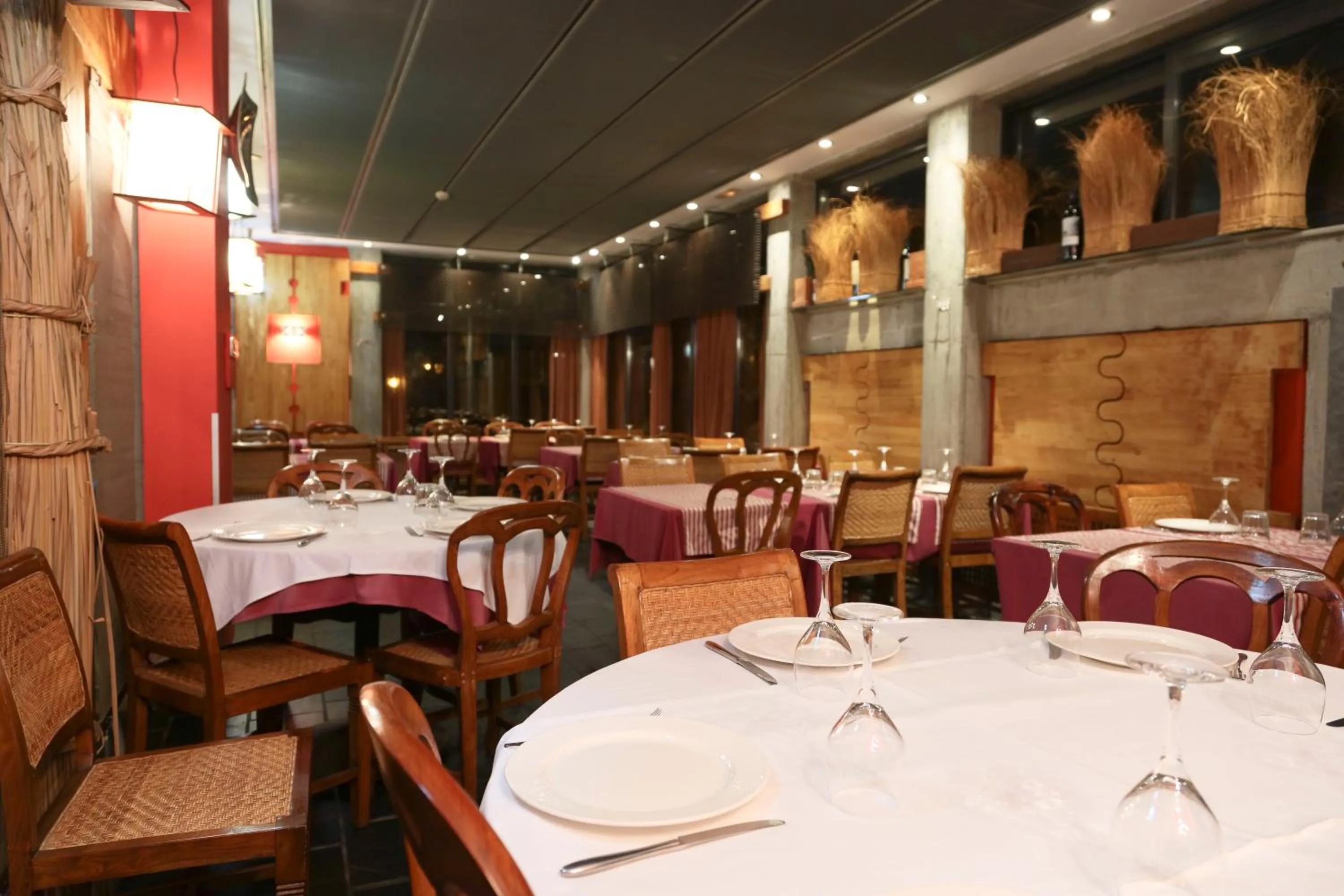Restaurant/places to eat in Hotel Castillo del Alba