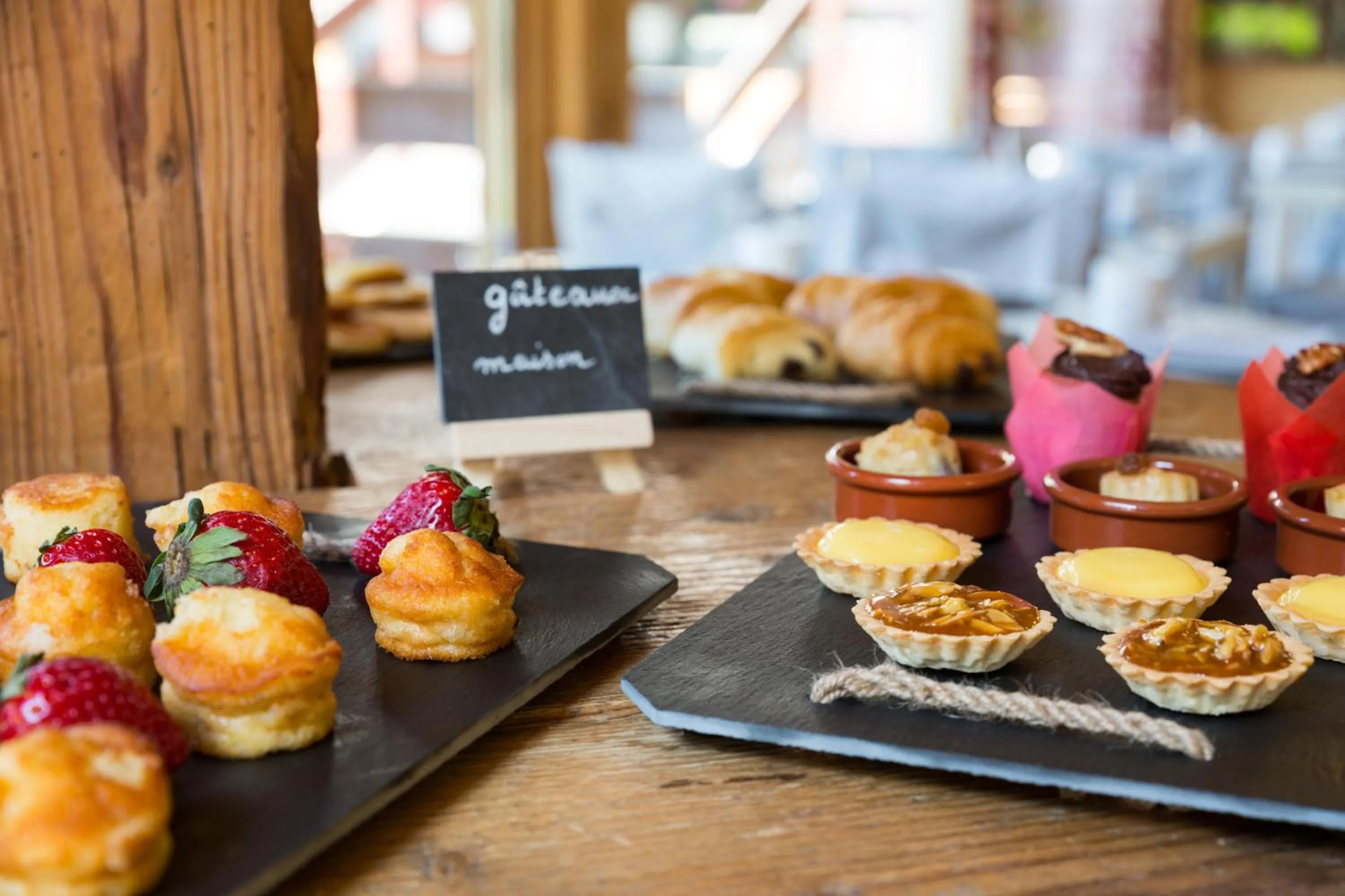 Food in Chalet-Hôtel La Chemenaz