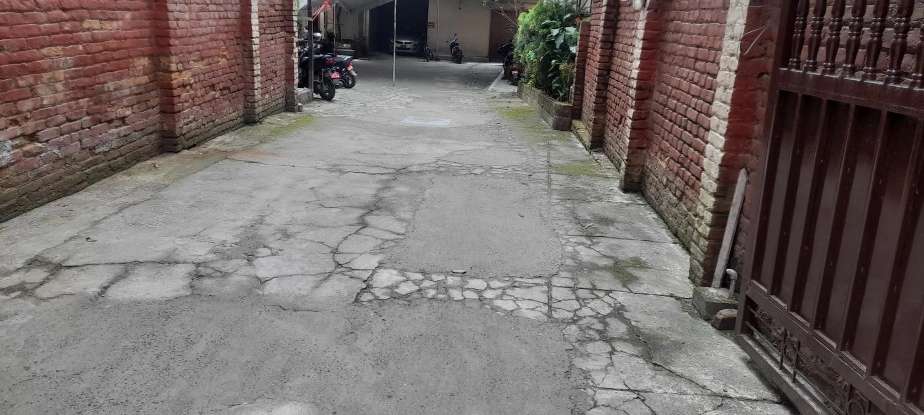 Parking in Hotel Chhimeki