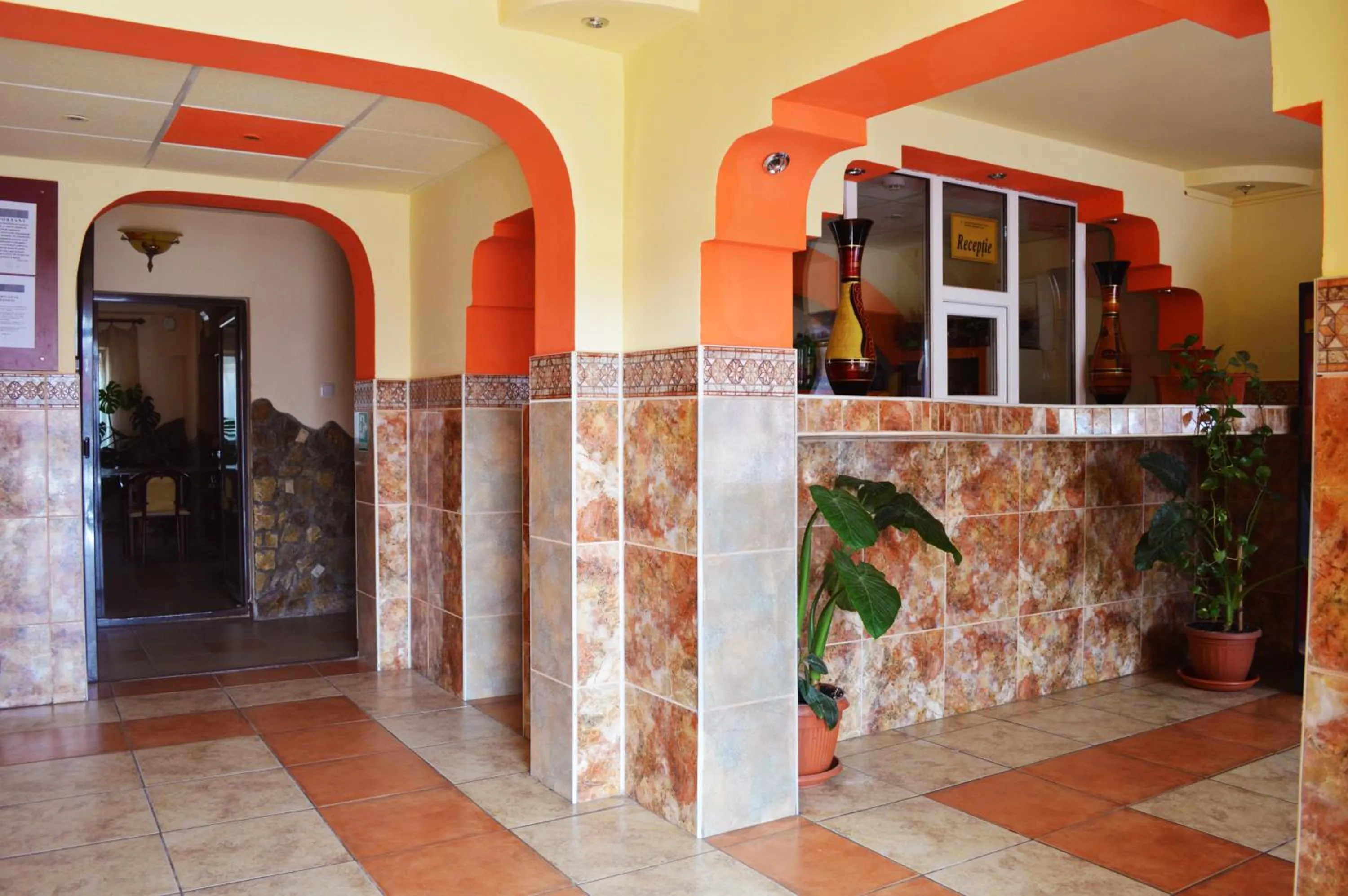 Lobby or reception in Hotel Orizont Suceava