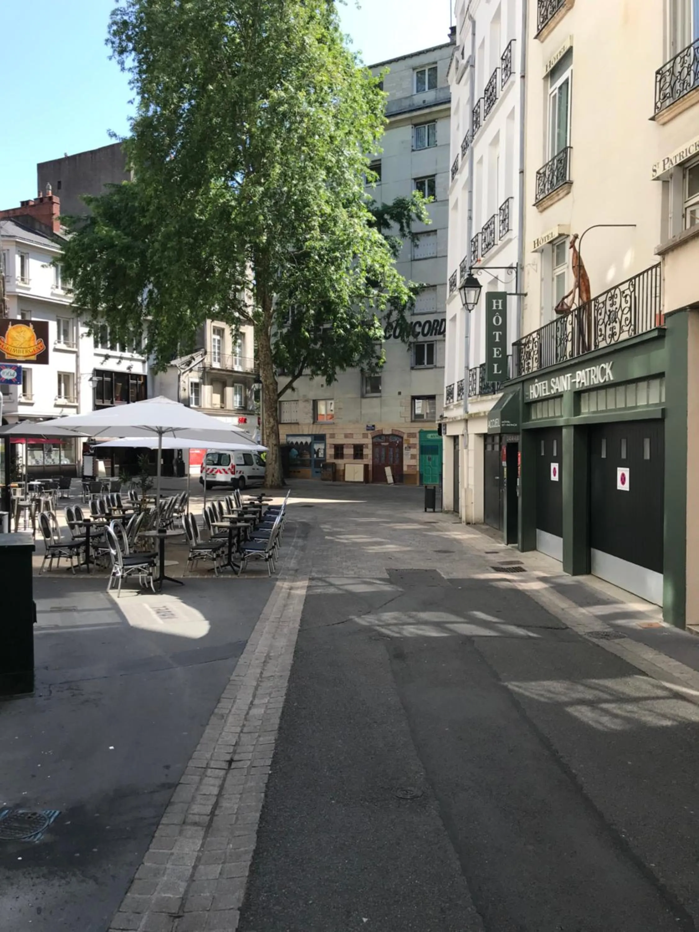 Street view in Hôtel Saint-Patrick Cœur de NANTES