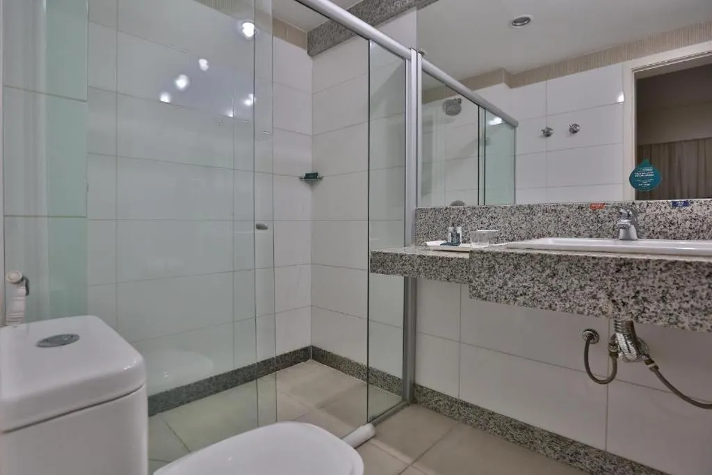 Shower in San Diego Suites Pampulha Hotel - Oficial