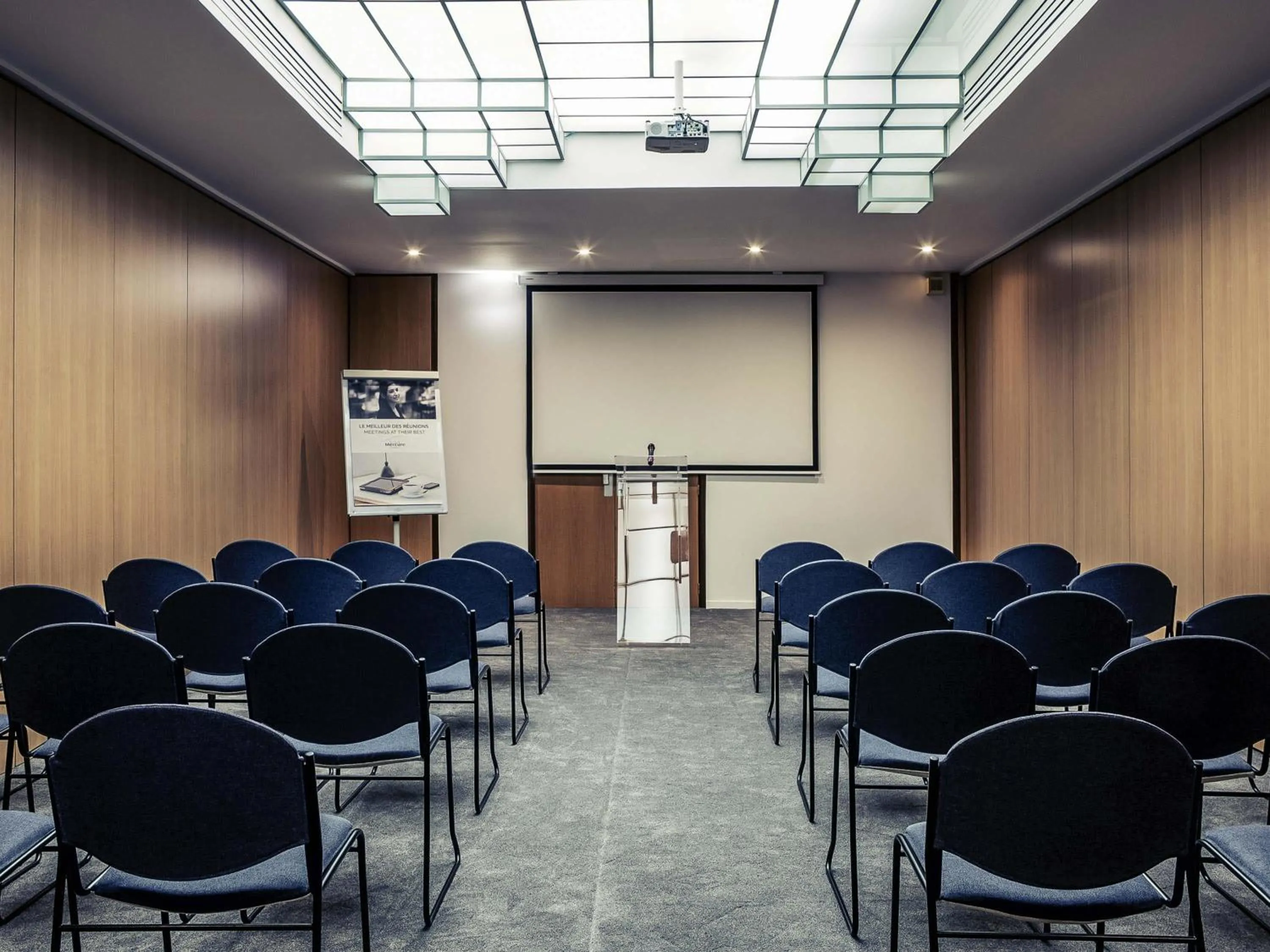 Meeting/conference room in Mercure Nancy Centre Gare