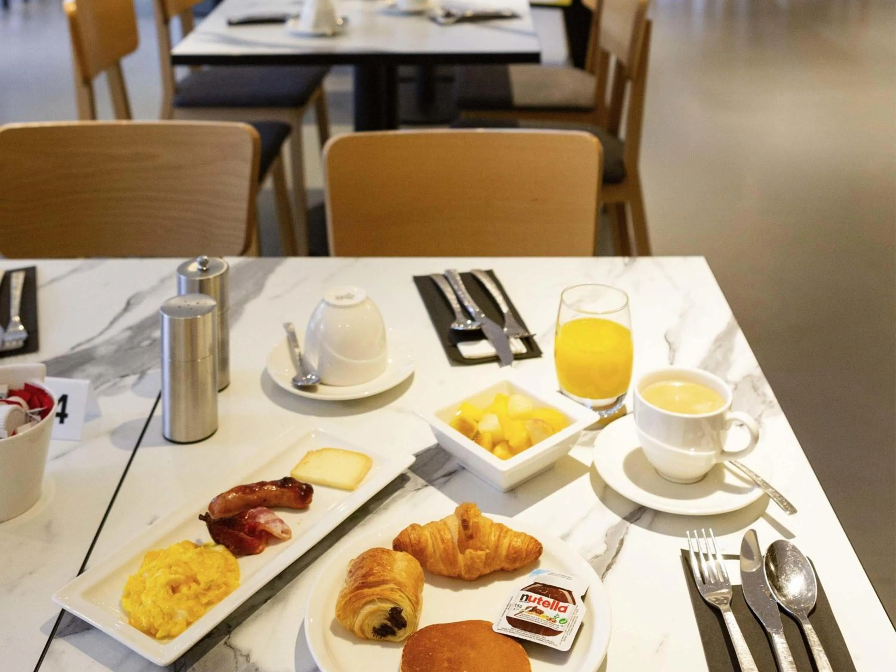 Restaurant/places to eat in Mercure Nancy Centre Gare